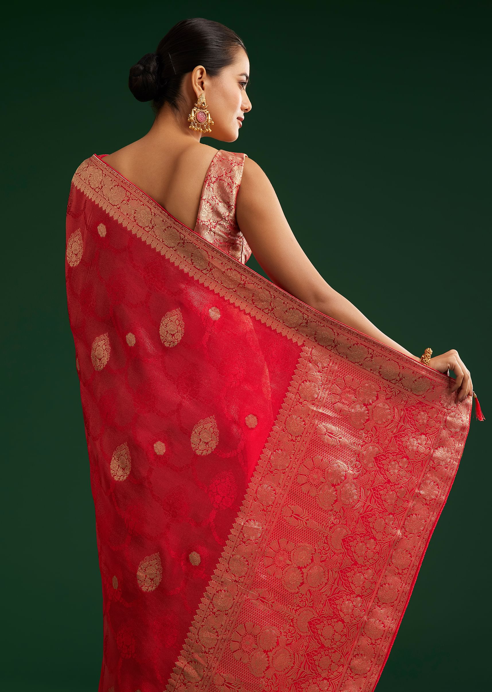 red-saree-with-zari-motif-and-heavy-embroidered-blouse-sg292409-6_e1b07426-69e7-4cb6-bbbb-184d480eceab.jpg