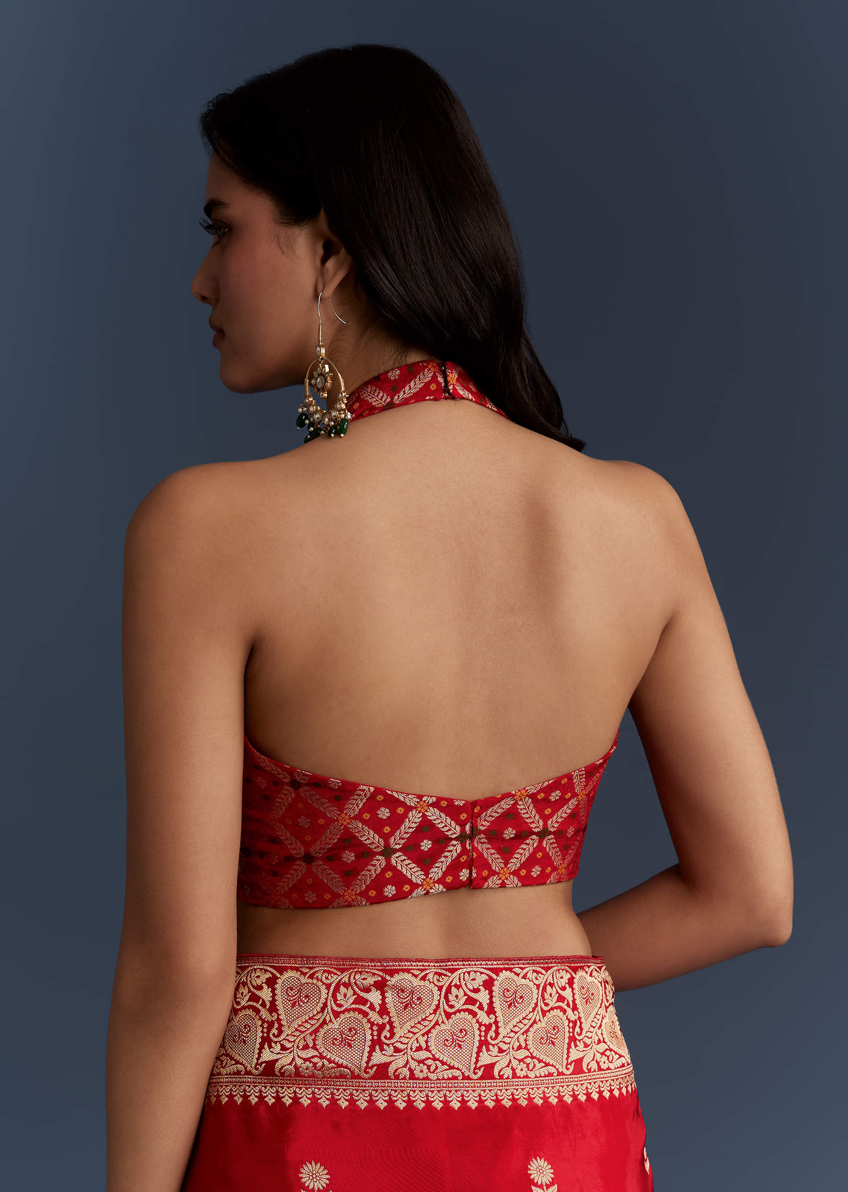 red-satin-woven-saree-with-floral-motif-work-sg350485-8.jpg