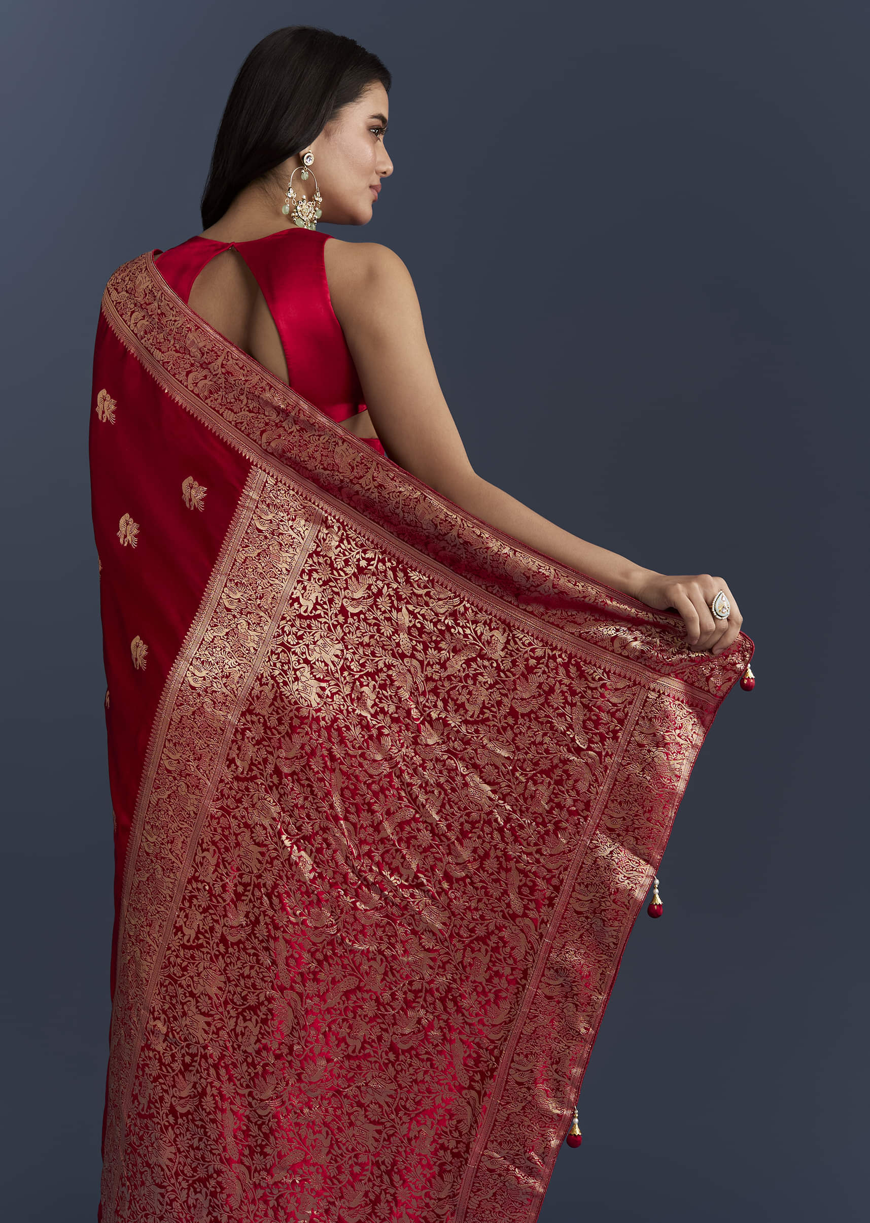 red-satin-woven-saree-with-zari-work-sg350502-6.jpg