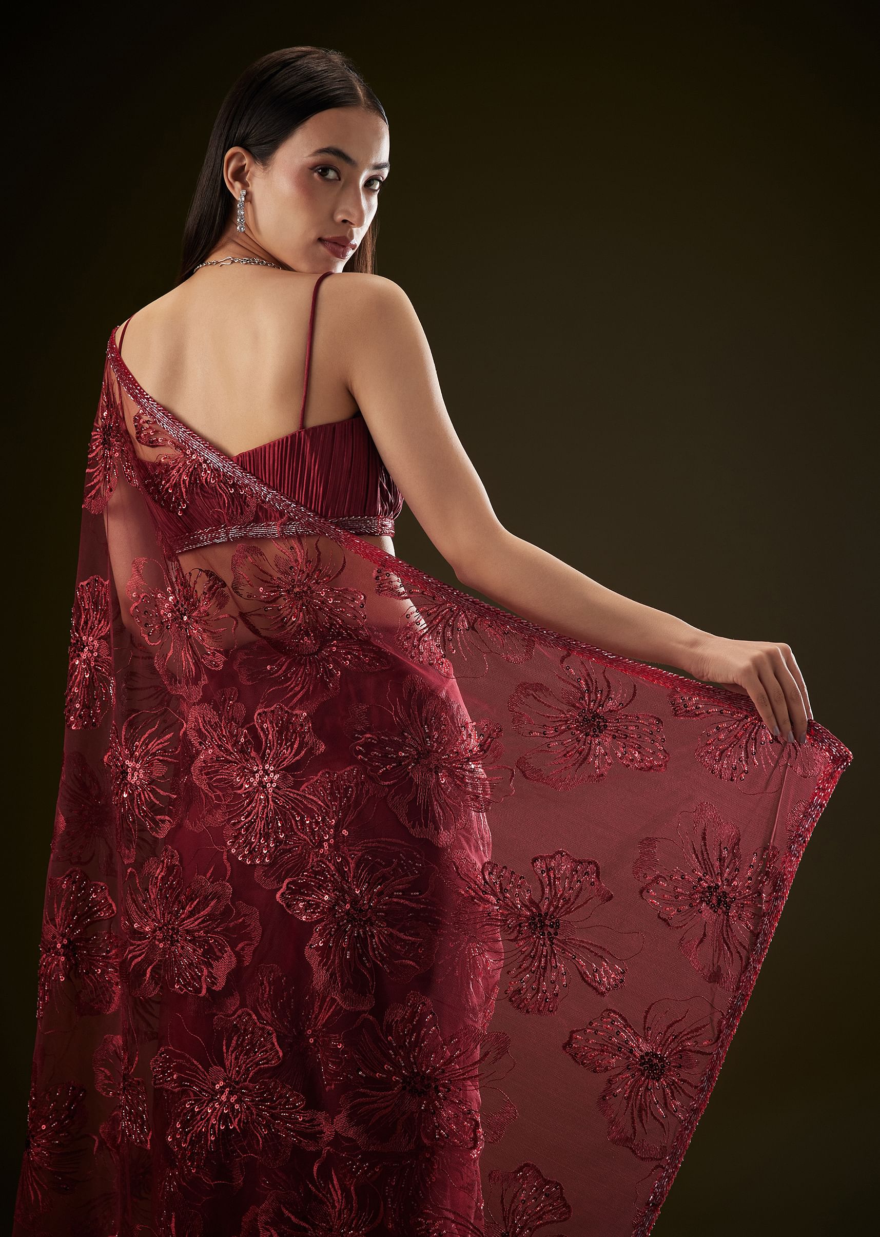 red-sequins-net-saree-with-pleated-blouse-sg307328-5_fe24451d-82cc-4d8f-b4ad-2b8c94084010.jpg