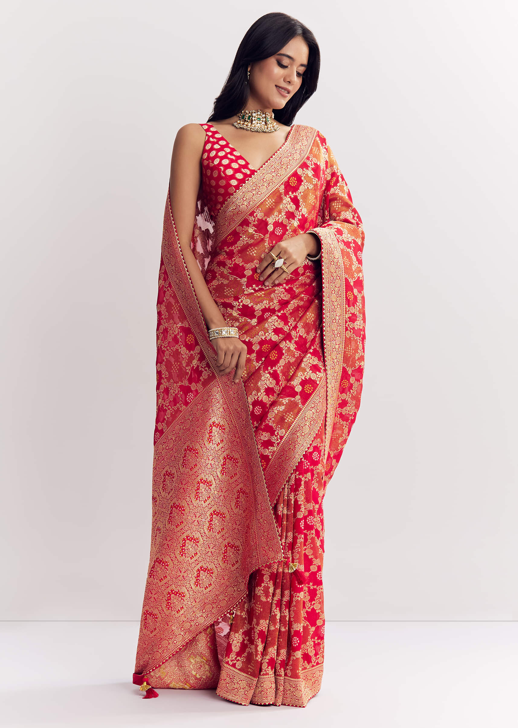 red-shaded-dola-silk-saree-with-zari-jaal-work-sg312399-2_29c86840-cf88-429f-ae04-62cb067d0315.jpg