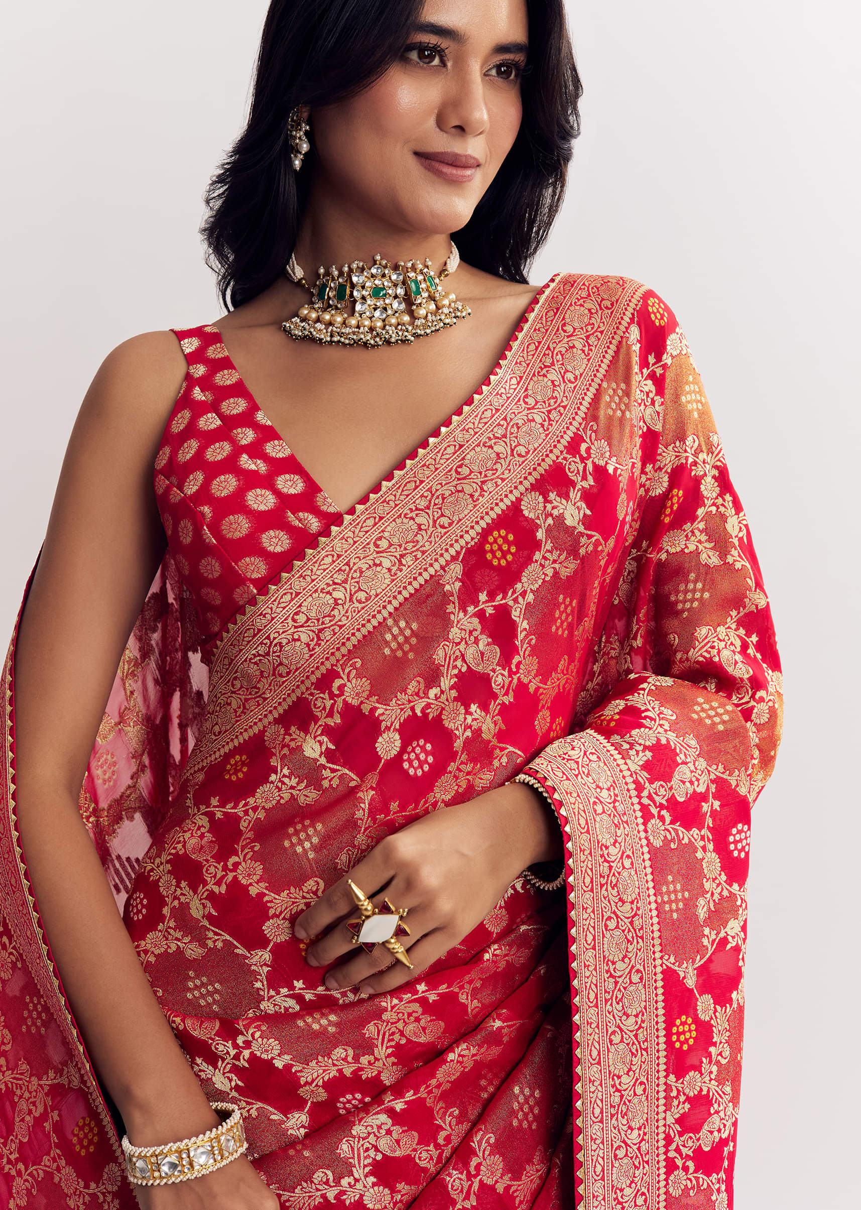 red-shaded-dola-silk-saree-with-zari-jaal-work-sg312399-3_fbfcdb69-4ee6-4179-935c-2d059684e07a.jpg