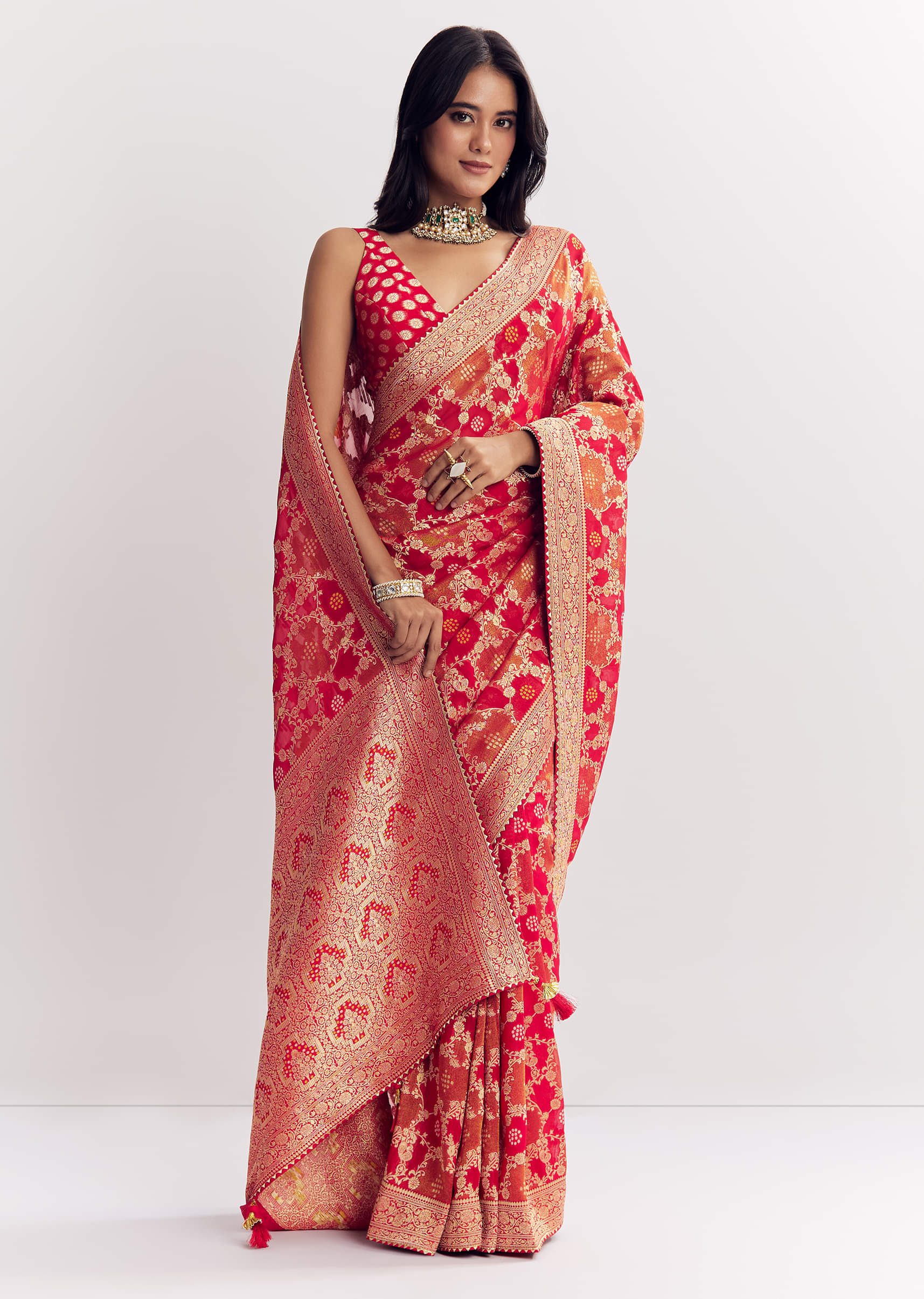red-shaded-dola-silk-saree-with-zari-jaal-work-sg312399-5_d994cf62-52cc-4873-ae03-8d5d52df61f8.jpg