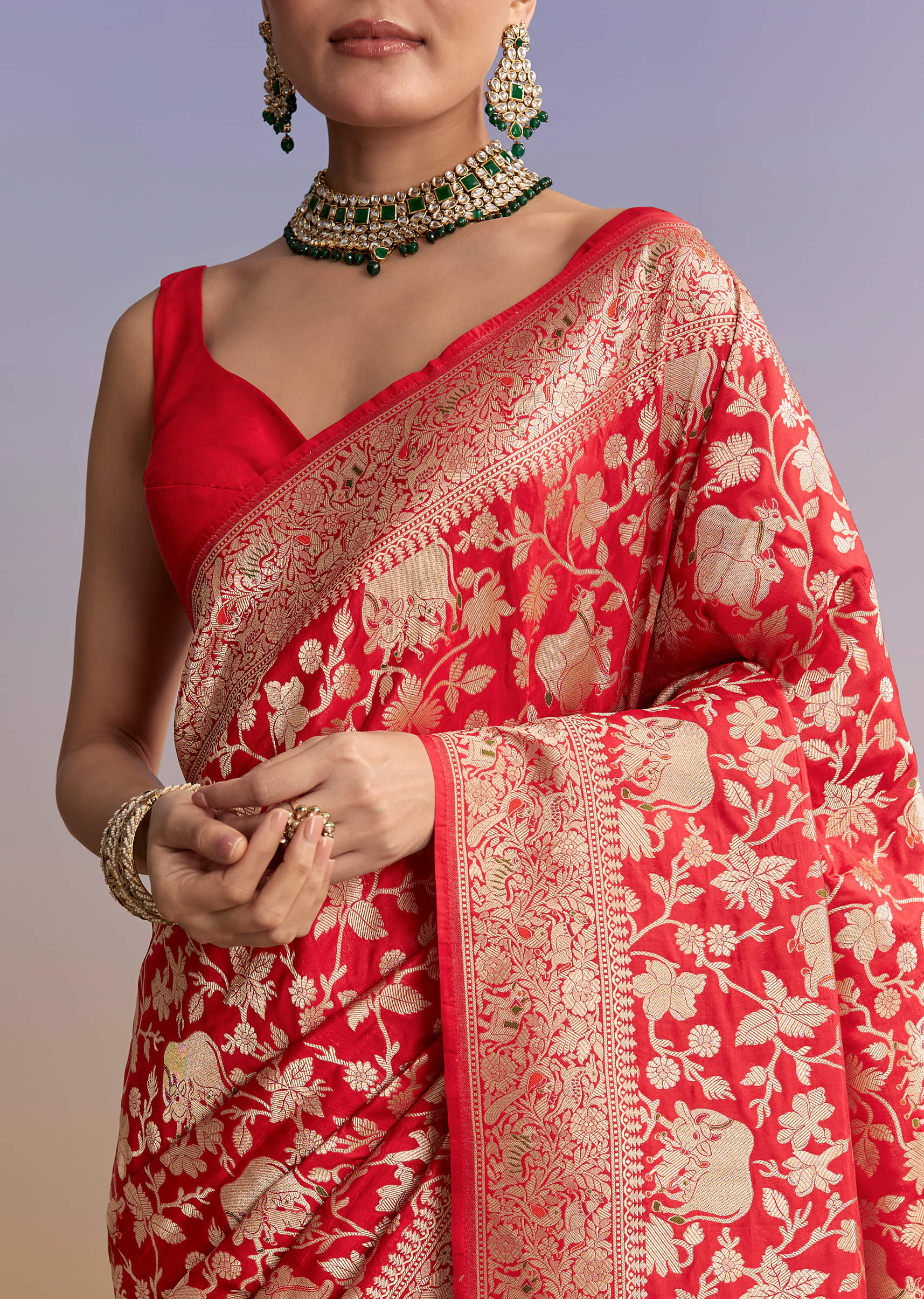 red-silk-handwoven-banarasi-saree-with-floral-zari-jaal-work-sg342739-2.jpg