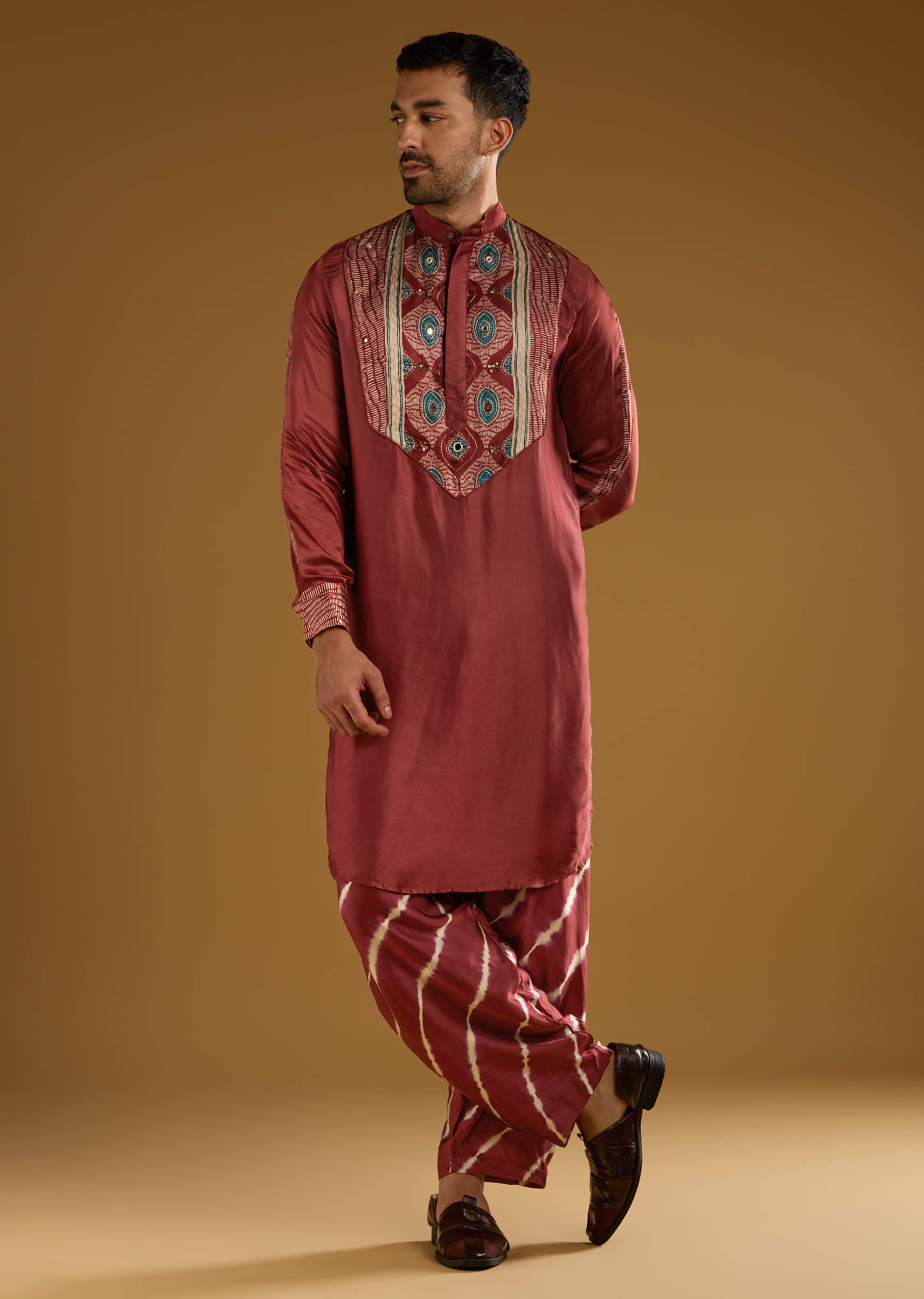 red-silk-kurta-set-for-men-with-hand-dyed-leheriya-print-sg359268-1.jpg