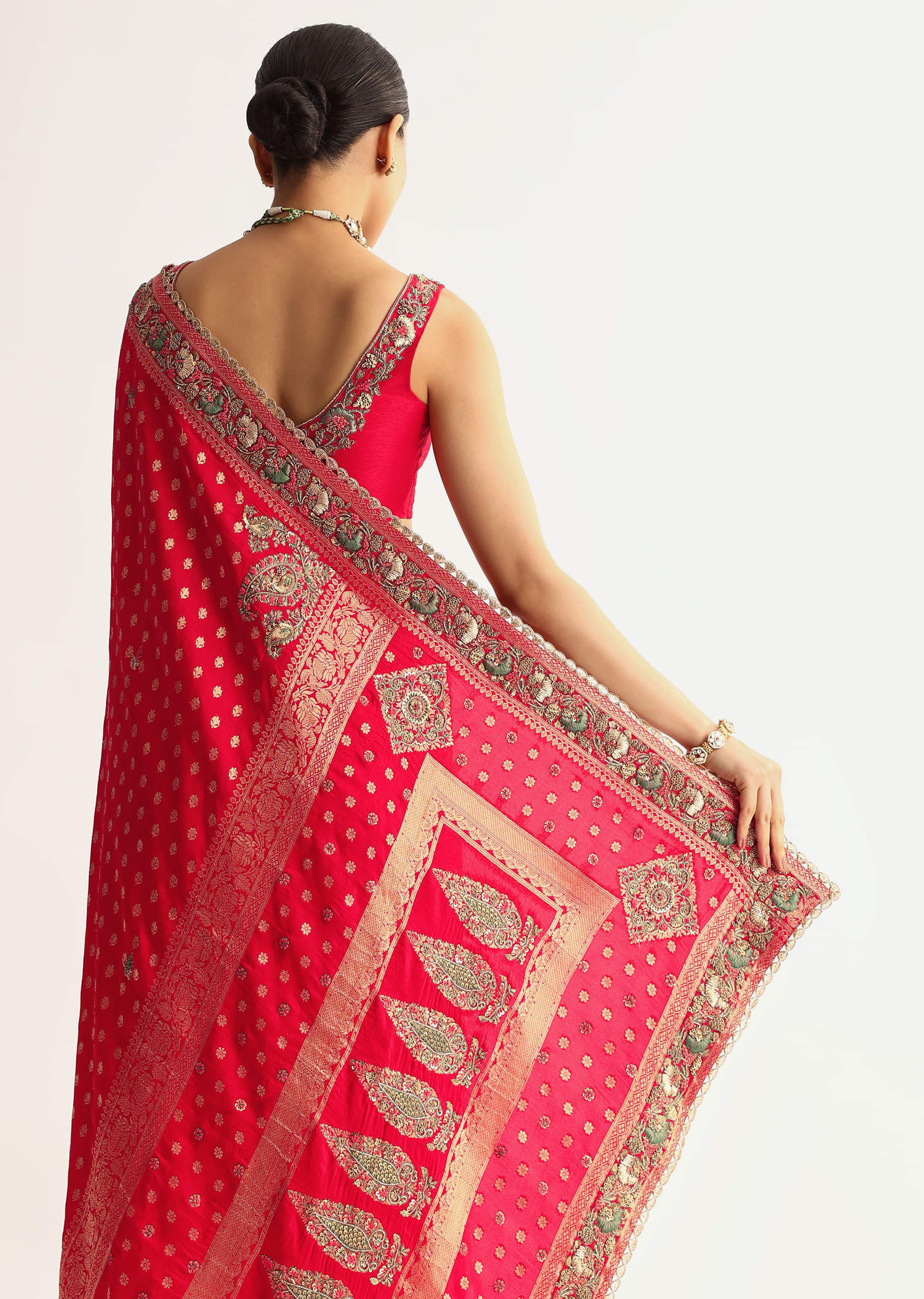 red-silk-saree-with-embroideed-border-and-pallu-sg214727-4_3d24ec8e-5a24-4904-897c-cb8e77c16018.jpg