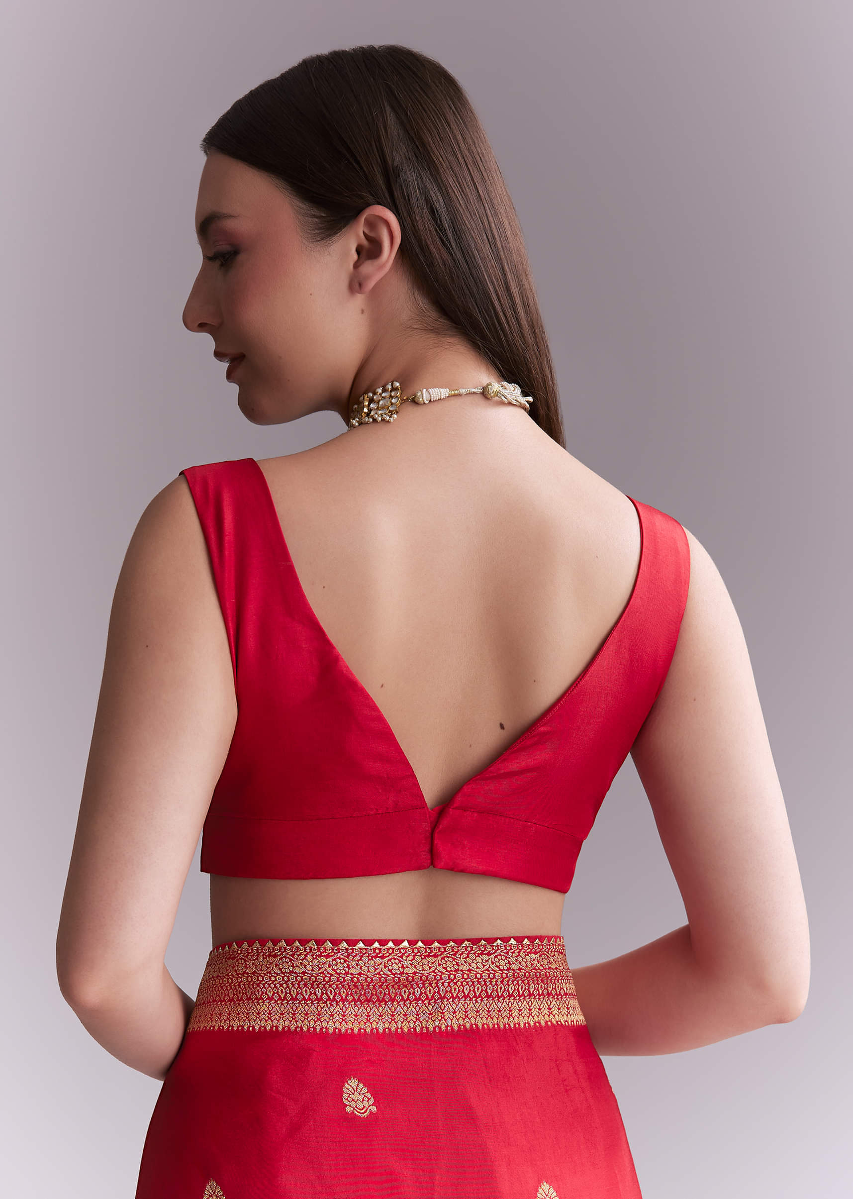 red-silk-woven-saree-with-booti-work-and-bandhani-motifs-sg351914-8.jpg