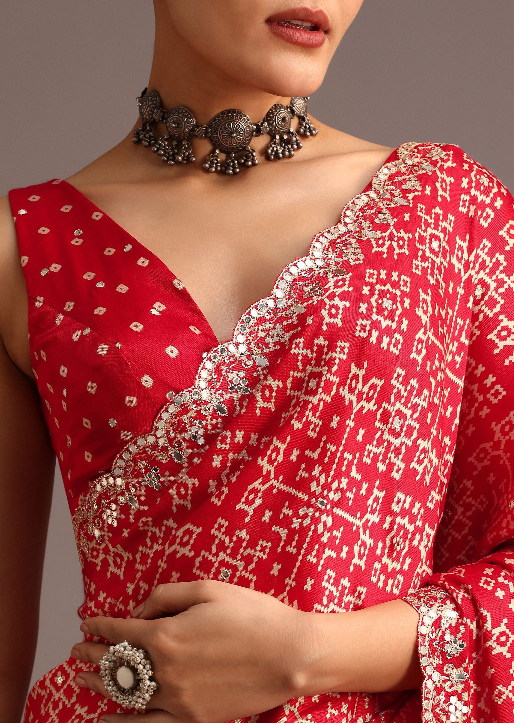 red-traditional-ajrakh-print-satin-saree-with-embellished-scallop-border-and-unstitched-blouse--sg257838_6_72986791-5cb2-4f96-9e9f-46fa2959cb83.jpg