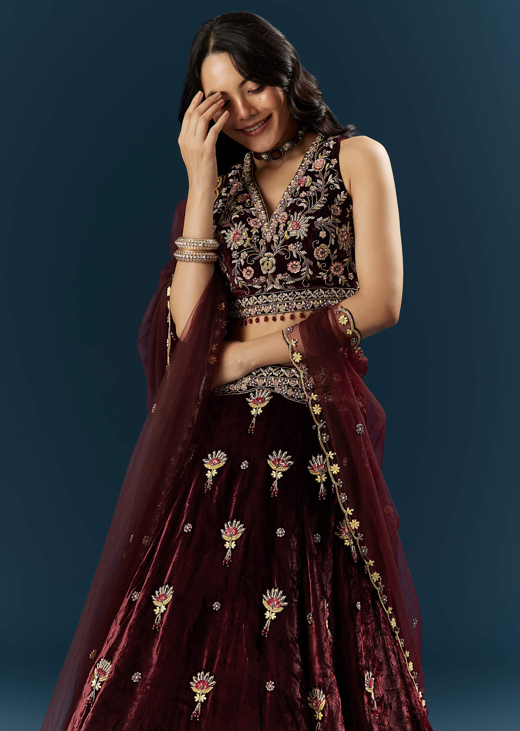 red-velvet-bridal-lehenga-with-cutdana-and-beads-embroidery-sg341016-3.jpg