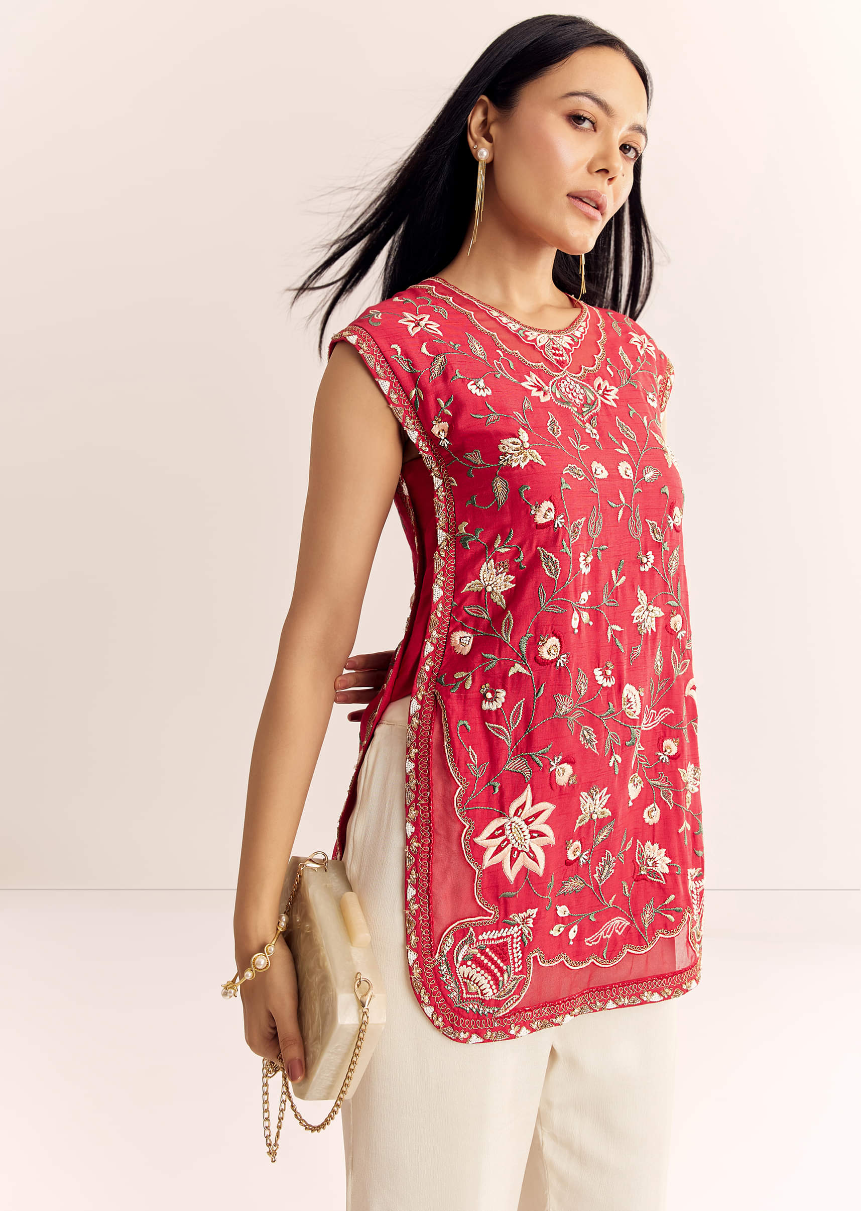 red-viscose-raw-silk-short-kurta-set-with-chinon-kali-palazzo-sg319710-1_a2f543ed-cf2a-4777-a505-a8f2aedf48a4.jpg