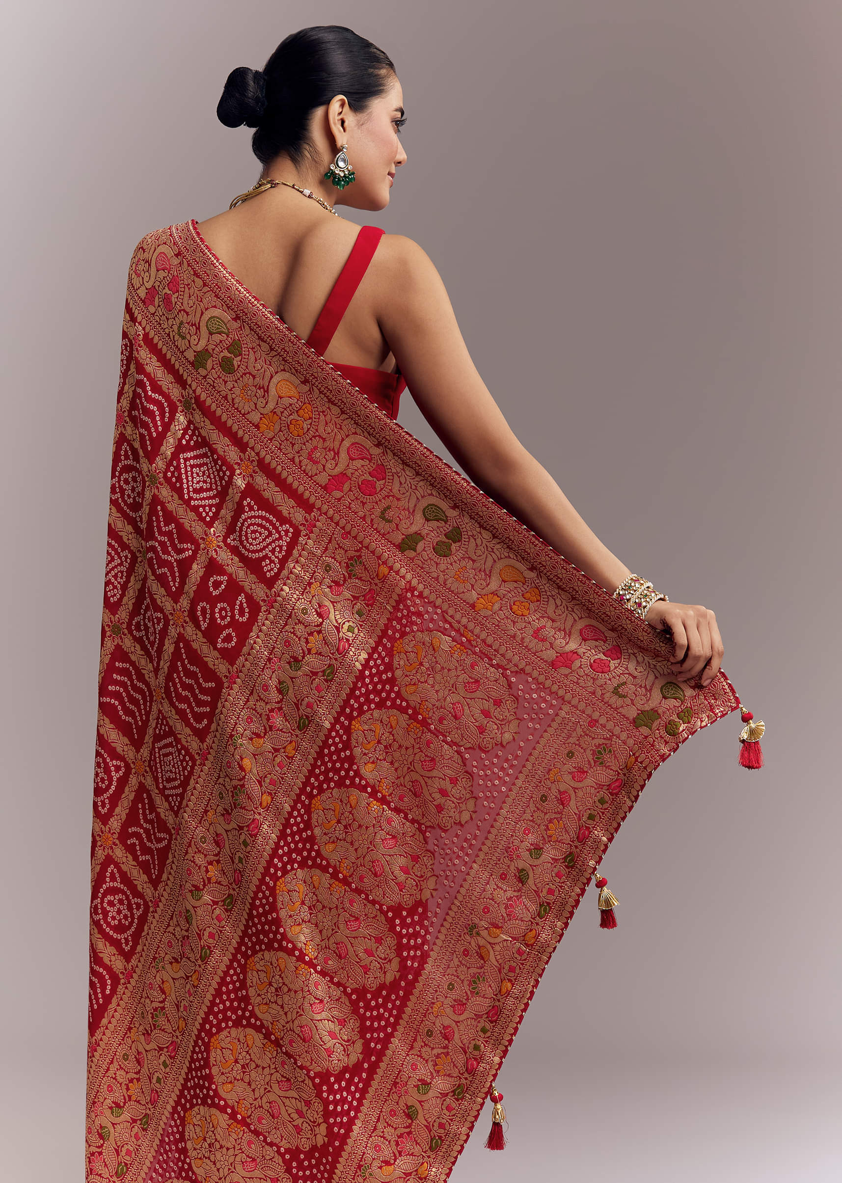 red_dola_silk_woven_saree_with_bandhani_and_floral-sg355040-9_4.jpg