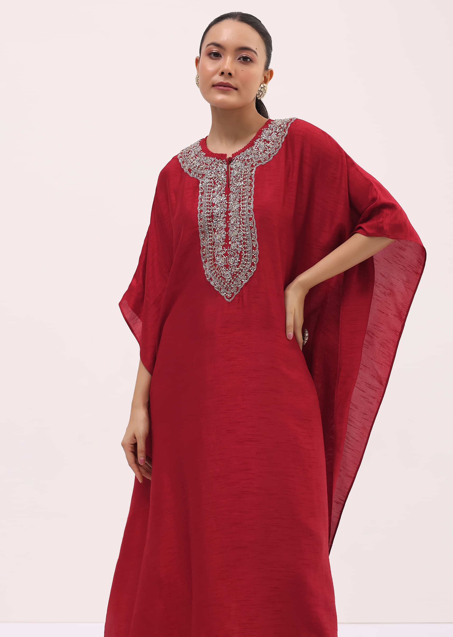 red_embroidered_kaftaan_kurta_pant_set-sg236910_6_f7225602-25b3-4d6a-8fe9-a919dad976b9.jpg