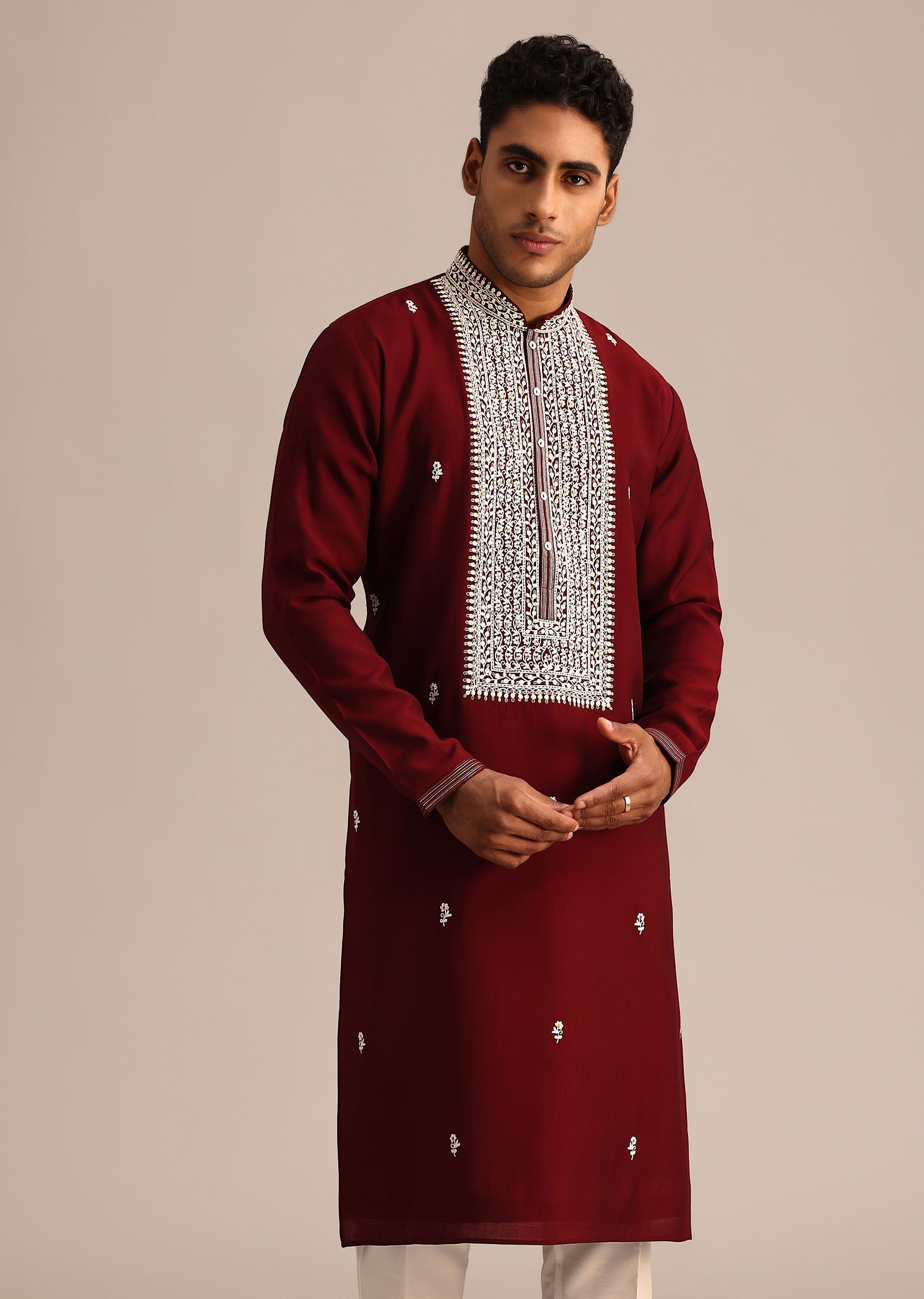 red_embroidered_kurta_set_in_silk-sg262959_4_d6f3b9ee-3acd-4485-8e45-c41f62ae1d6e.jpg