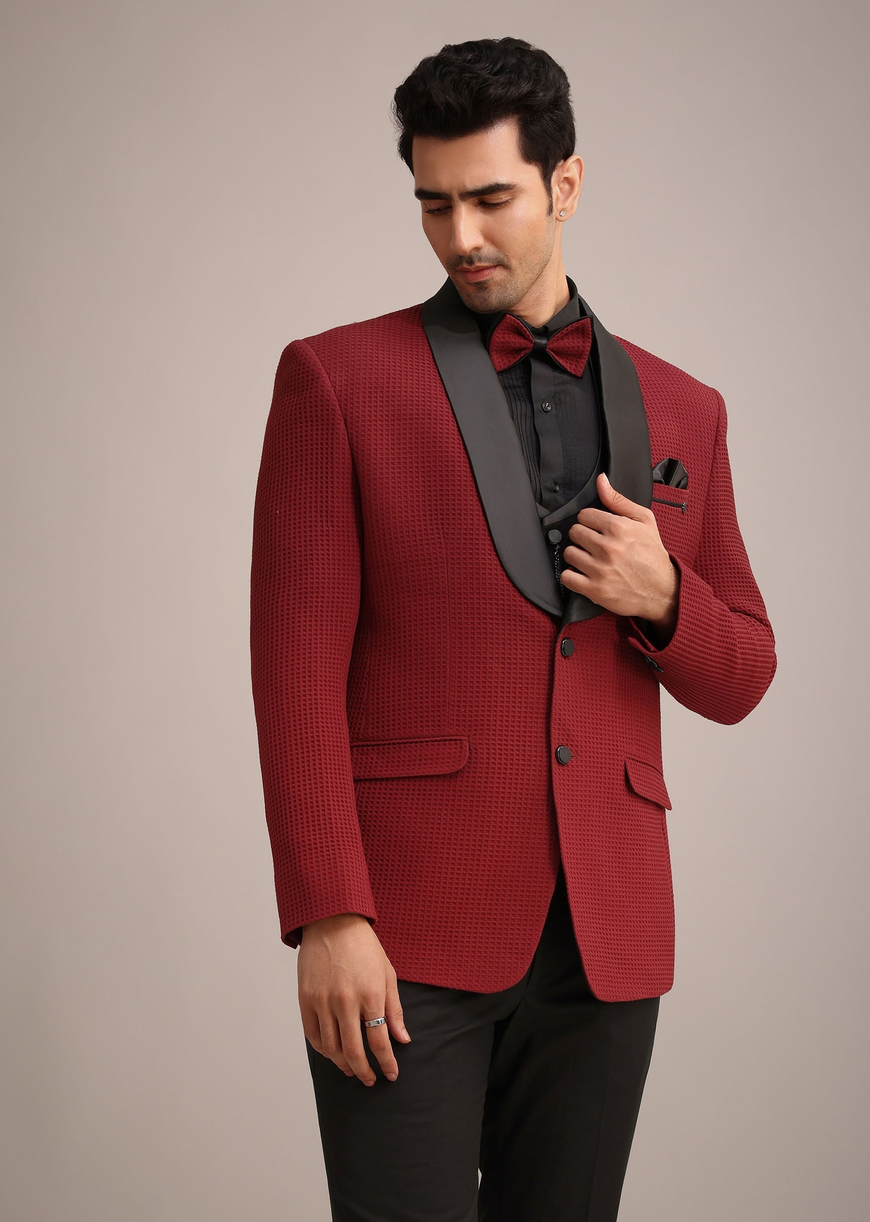 red_knit_tuxedo_set_with_pocket_square-sg248436_4_3947e1da-50a9-46be-a117-e896d3ac9565.jpg