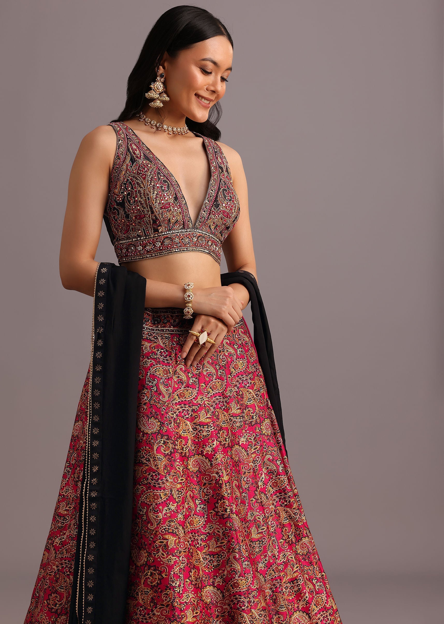 red_printed_zari_embroidered_lehenga_choli_with_dupatta-sg270494_5_adfc409b-341b-4b8b-af2a-2752b22921f4.jpg