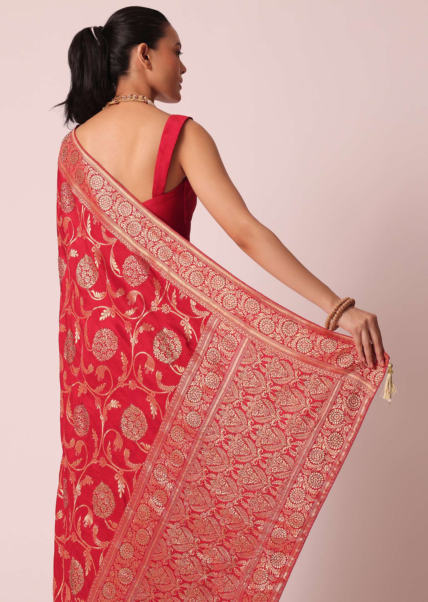 red_saree_in_dola_silk_with_floral_weave-sg181910_3_16ef2e75-78a5-4cc1-ba95-5e790ed2d39d.jpg