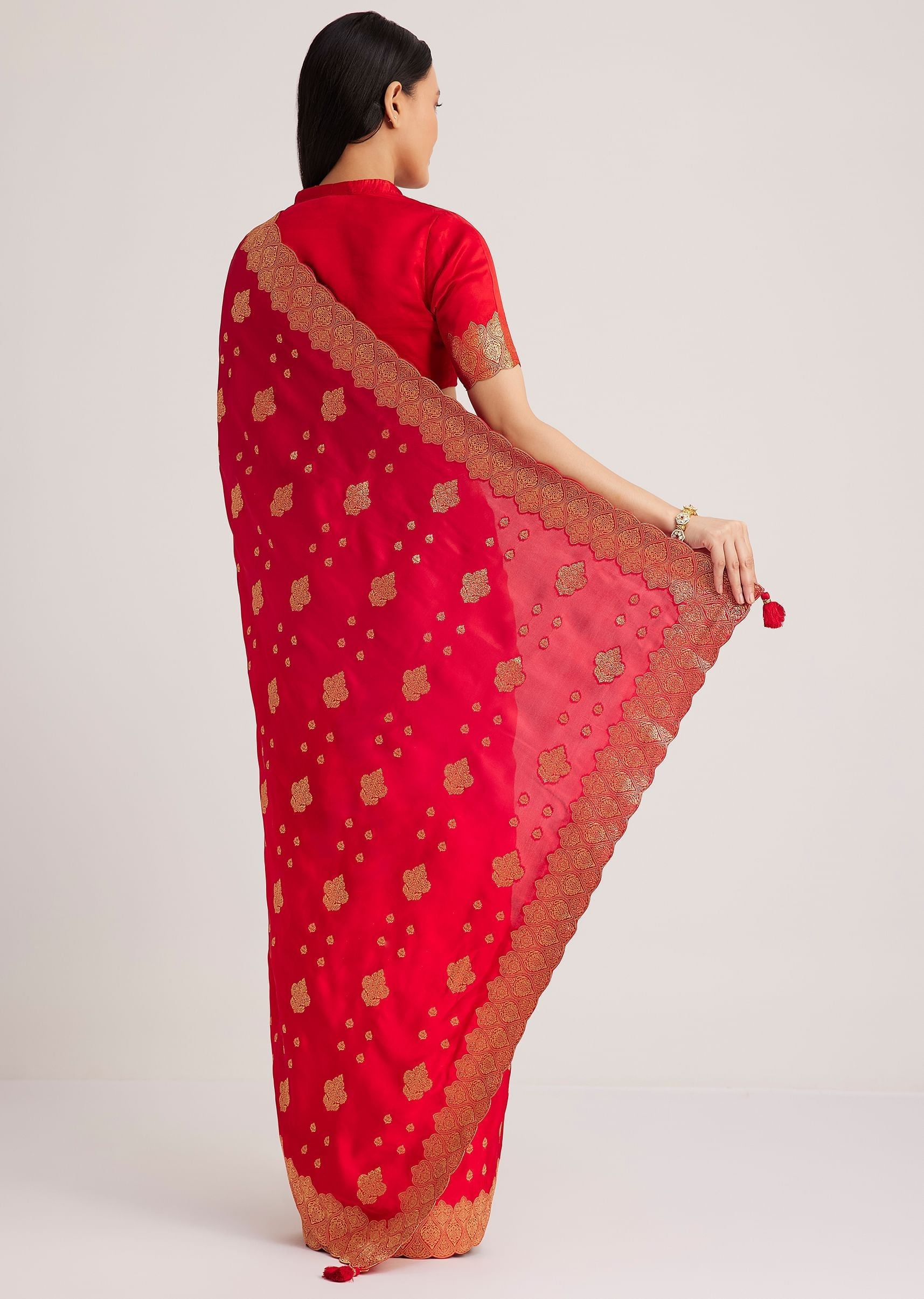 red_satin_silk_butti_woven_saree_with_scallop_brocade_border-sg266682_4_f00cde1e-f1ca-4806-8683-461c87cdf648.jpg