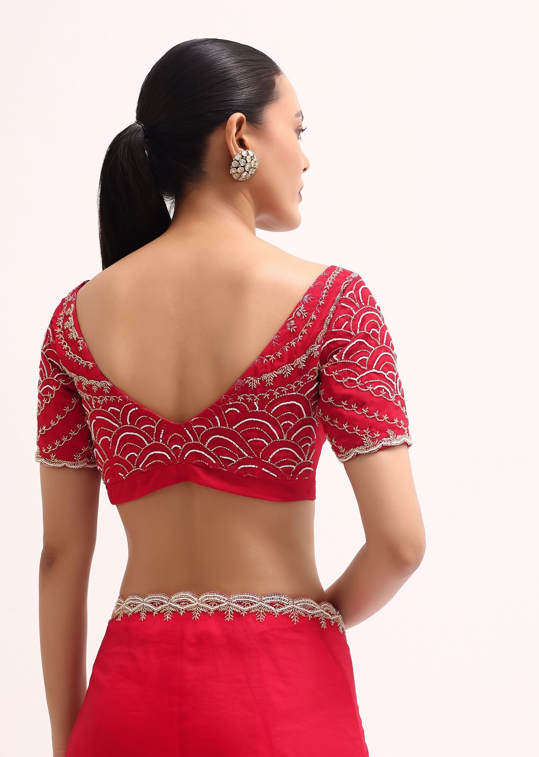red_scallop_border_organza_saree_with_unstitched_blouse-sg218808_10_afdd22d8-4838-48fd-86a9-75baf64101e8.jpg