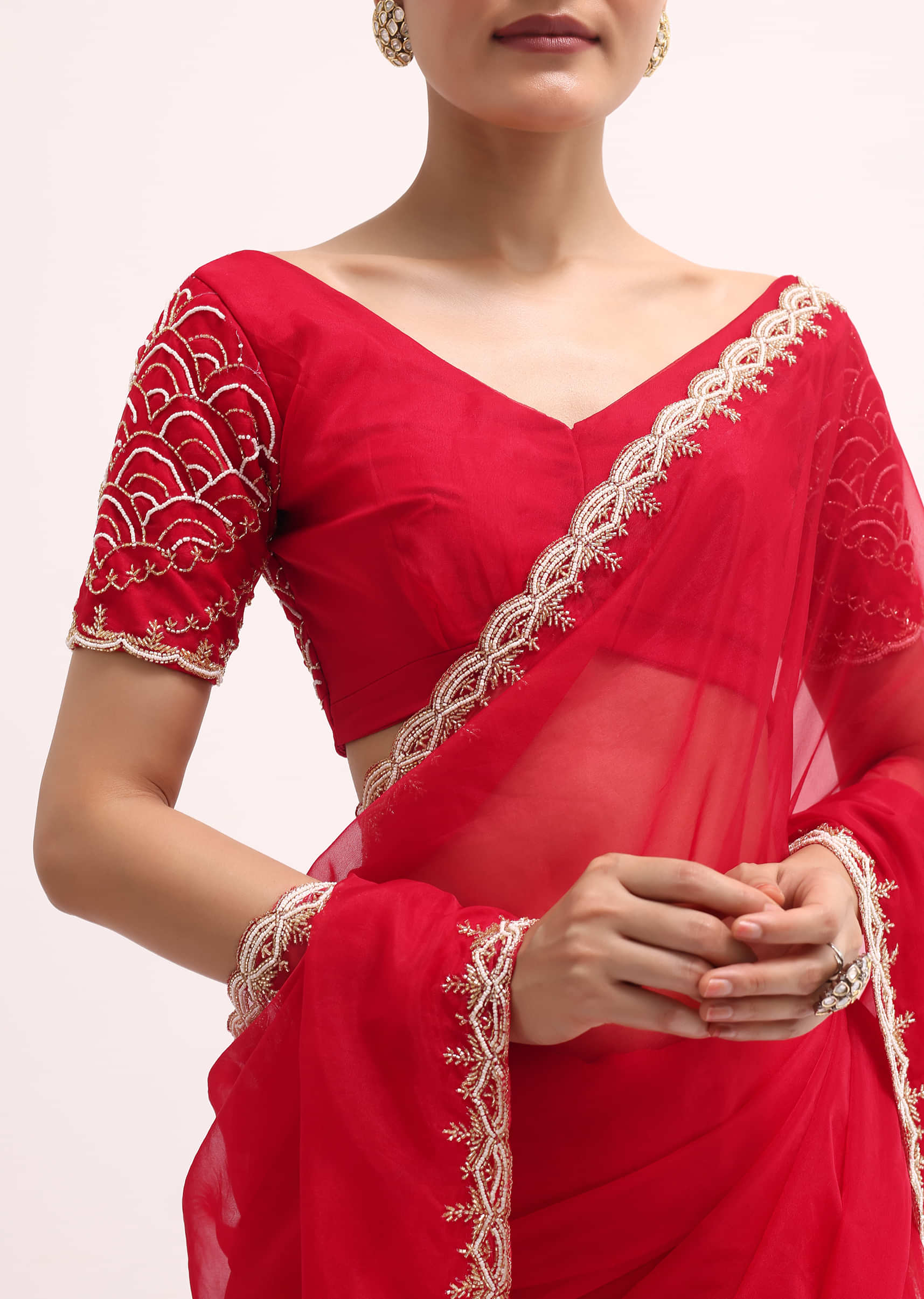 red_scallop_border_organza_saree_with_unstitched_blouse-sg218808_5_1c117db1-d86c-4b7f-ab52-e2affda81108.jpg