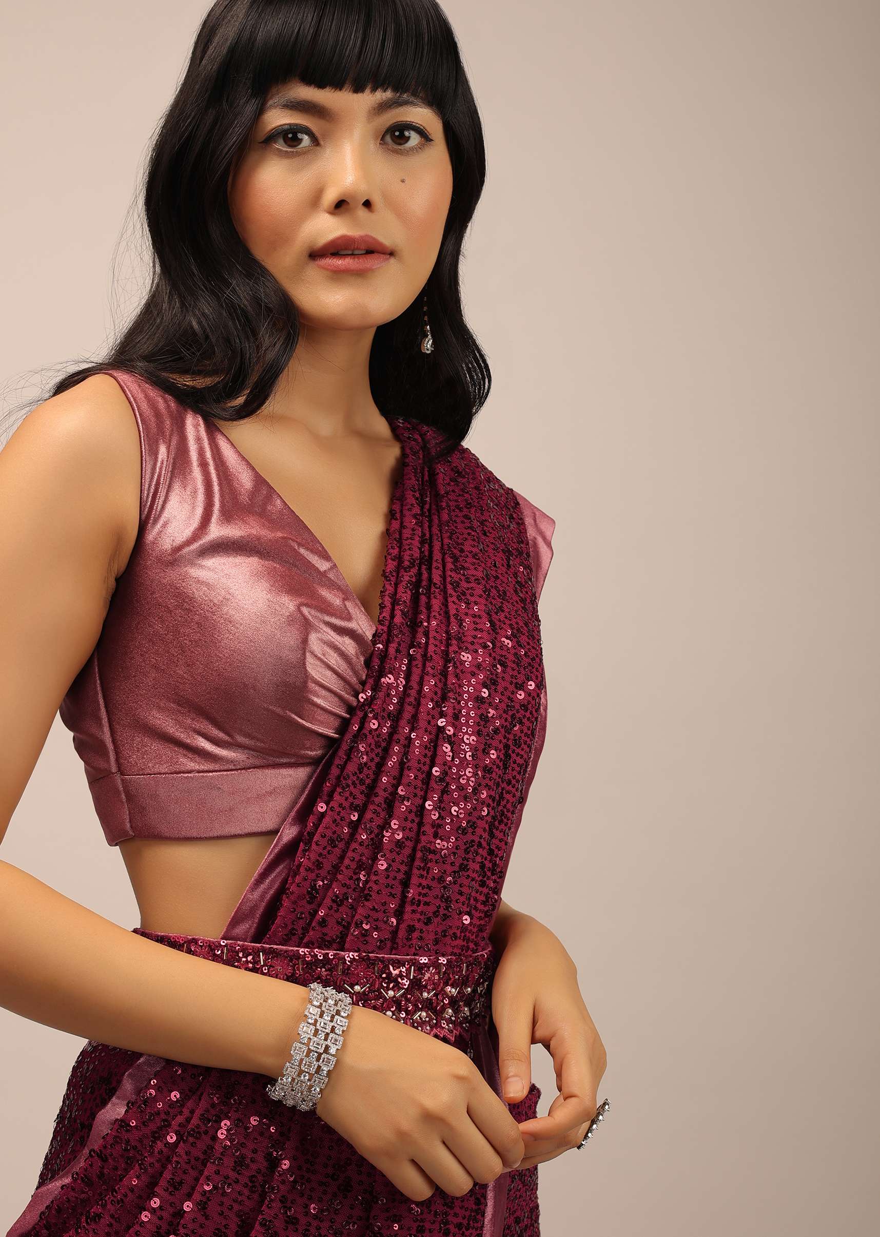 red_sequins_saree_and_satin_blouse_with_a_waist-sg97000_6_f4730e5d-67a3-49eb-926d-aa1f9146987d.jpg