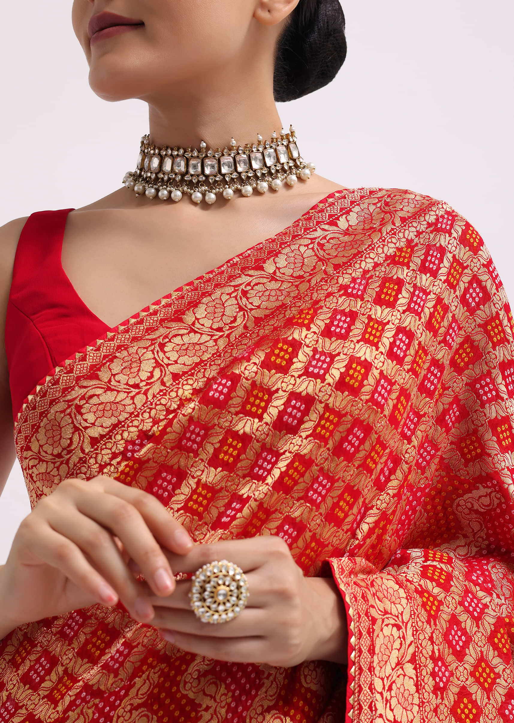 red_woven_georgette_saree_with_unstitched_blouse-sg208221_4_8fdca64b-0071-4899-8d87-ba42eb1039a1.jpg
