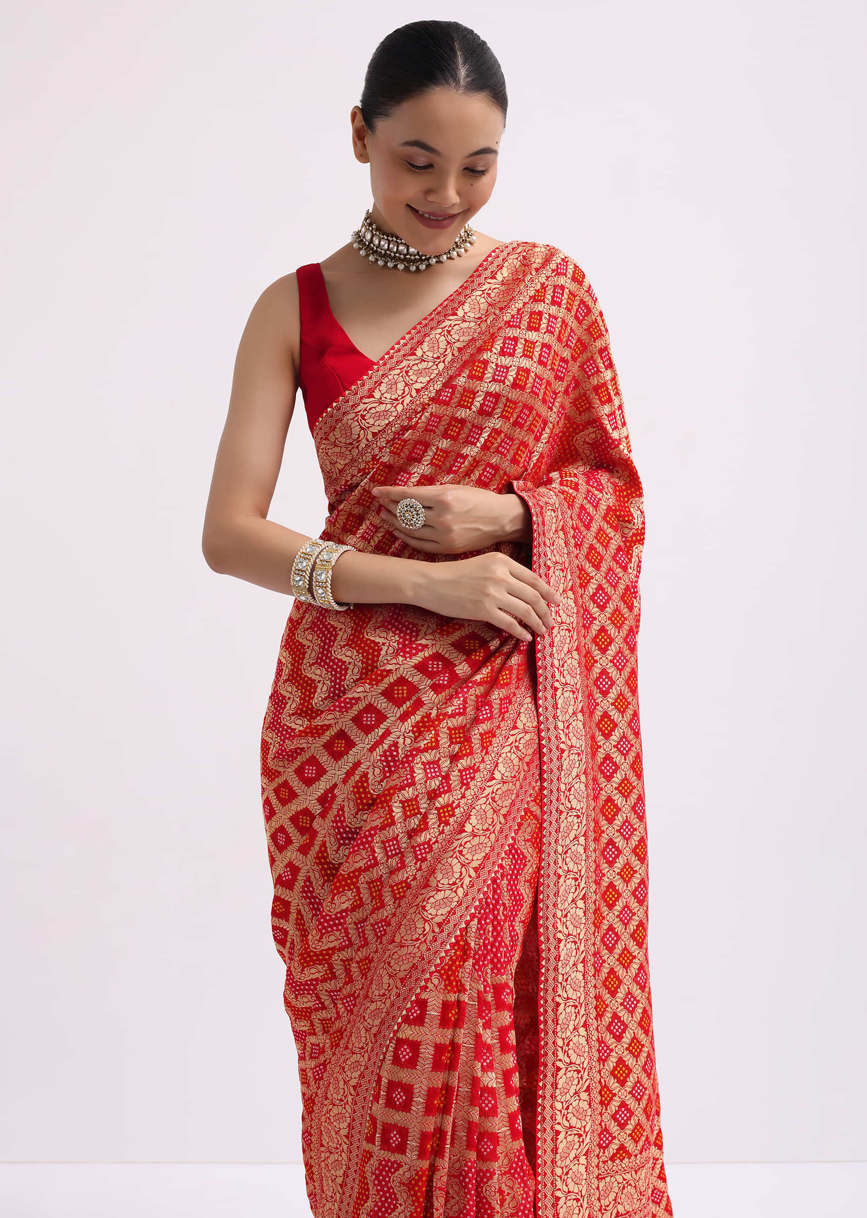 red_woven_georgette_saree_with_unstitched_blouse-sg208221_5_85072e2b-b4c8-4ba0-abdb-8cb2887c9f17.jpg