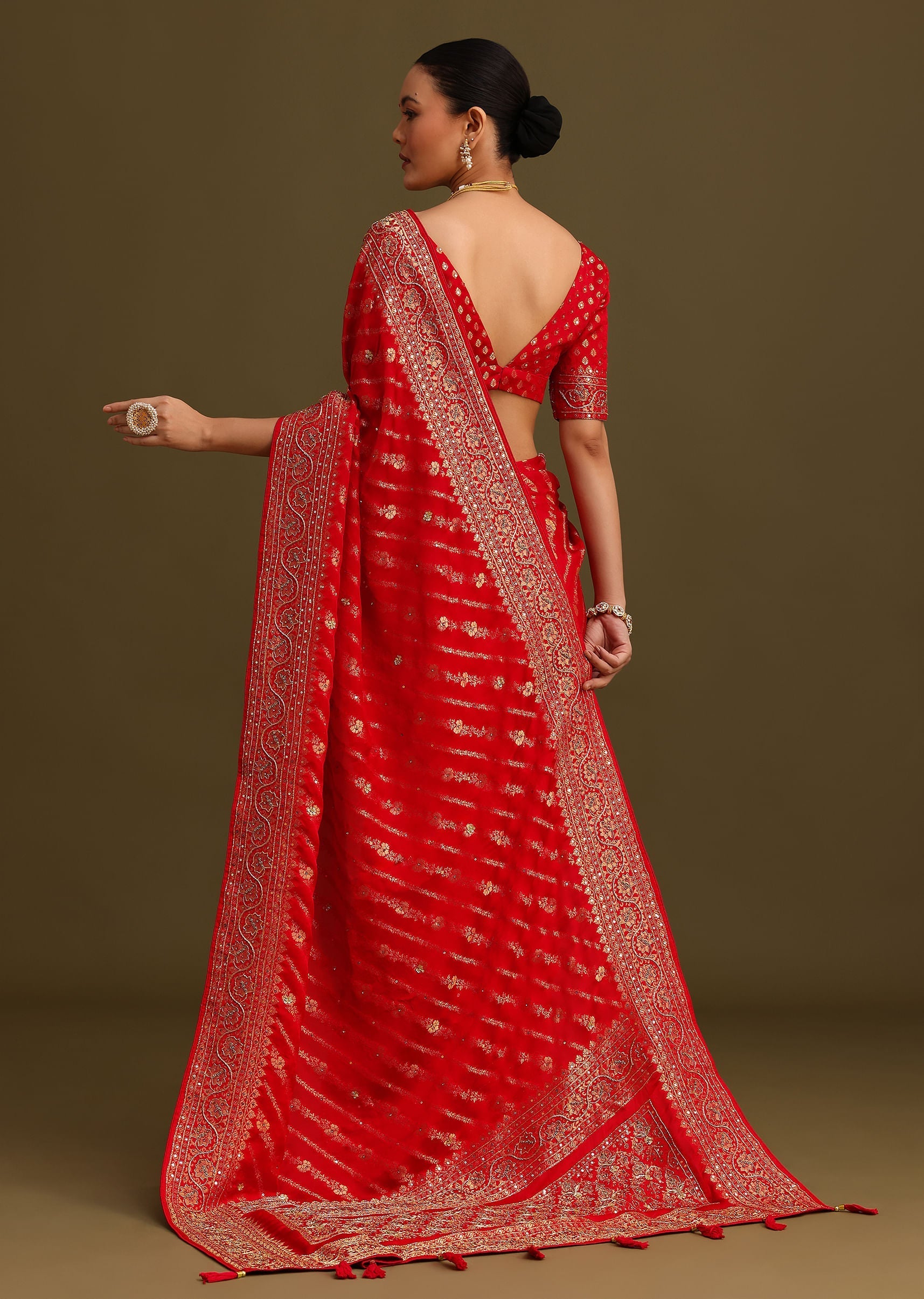 red_zardosi_embroidered_saree_with_unstitched-sg213169_2_59921b85-f9a6-4661-9734-cf3f2f2e040f.jpg