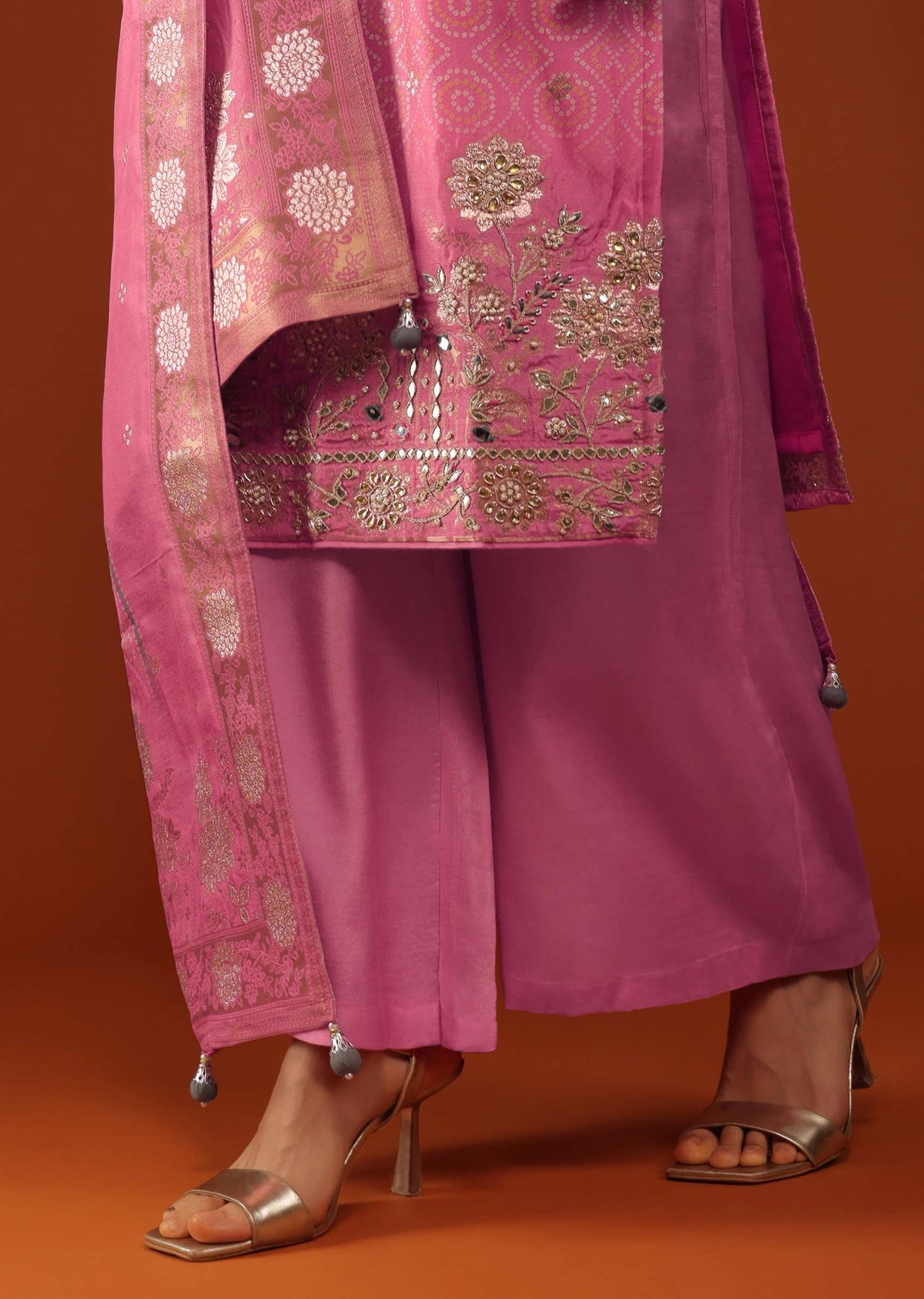 rouge_pink_bandhani-sg168736_4_88229075-19ba-4fed-8985-3a1299a7e340.jpg