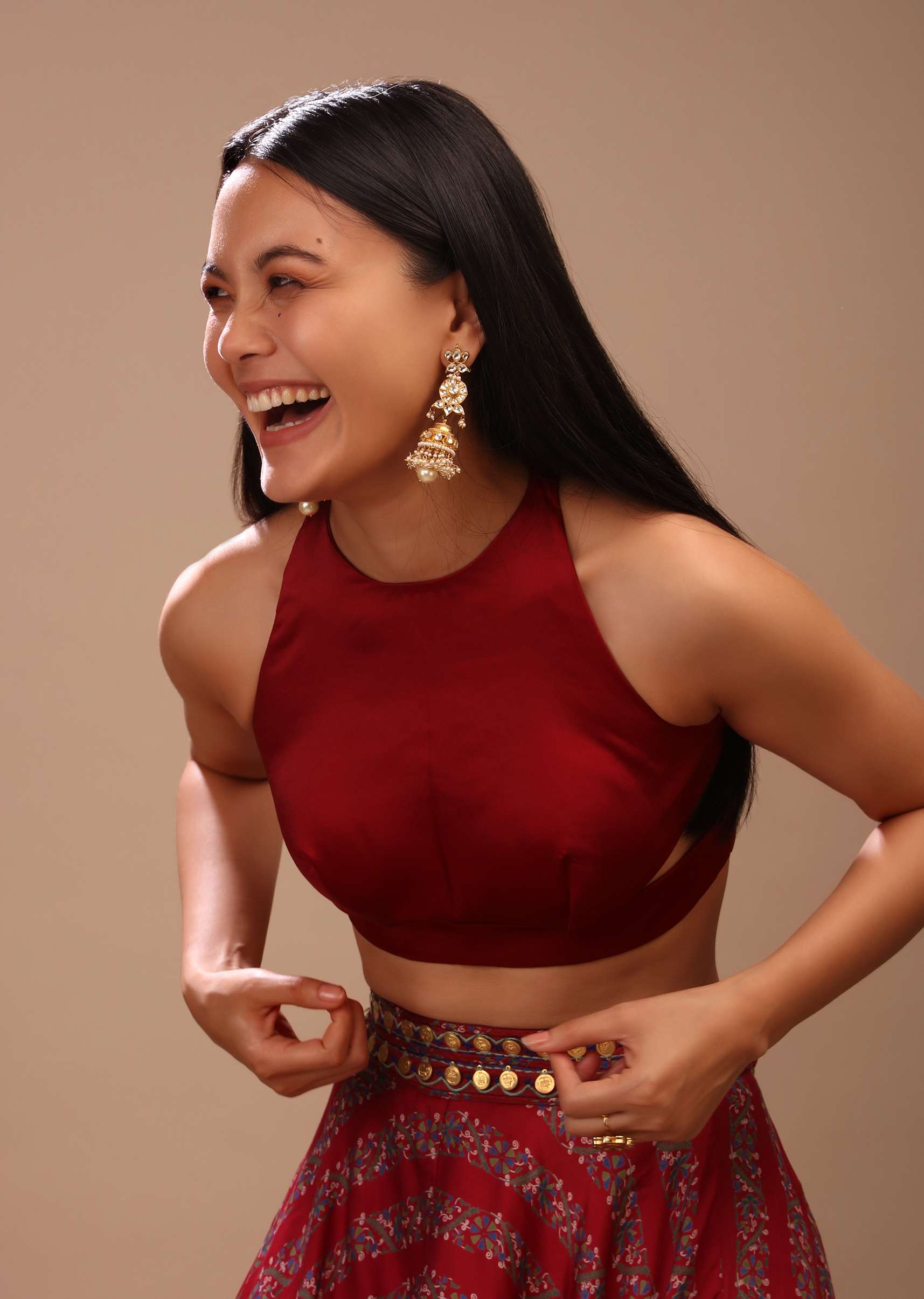 scarlet_red_blouse_in-m001blra03y-sg92690_7_402f1ad3-1b02-4d0c-bc71-a30e8b0dd275.jpg
