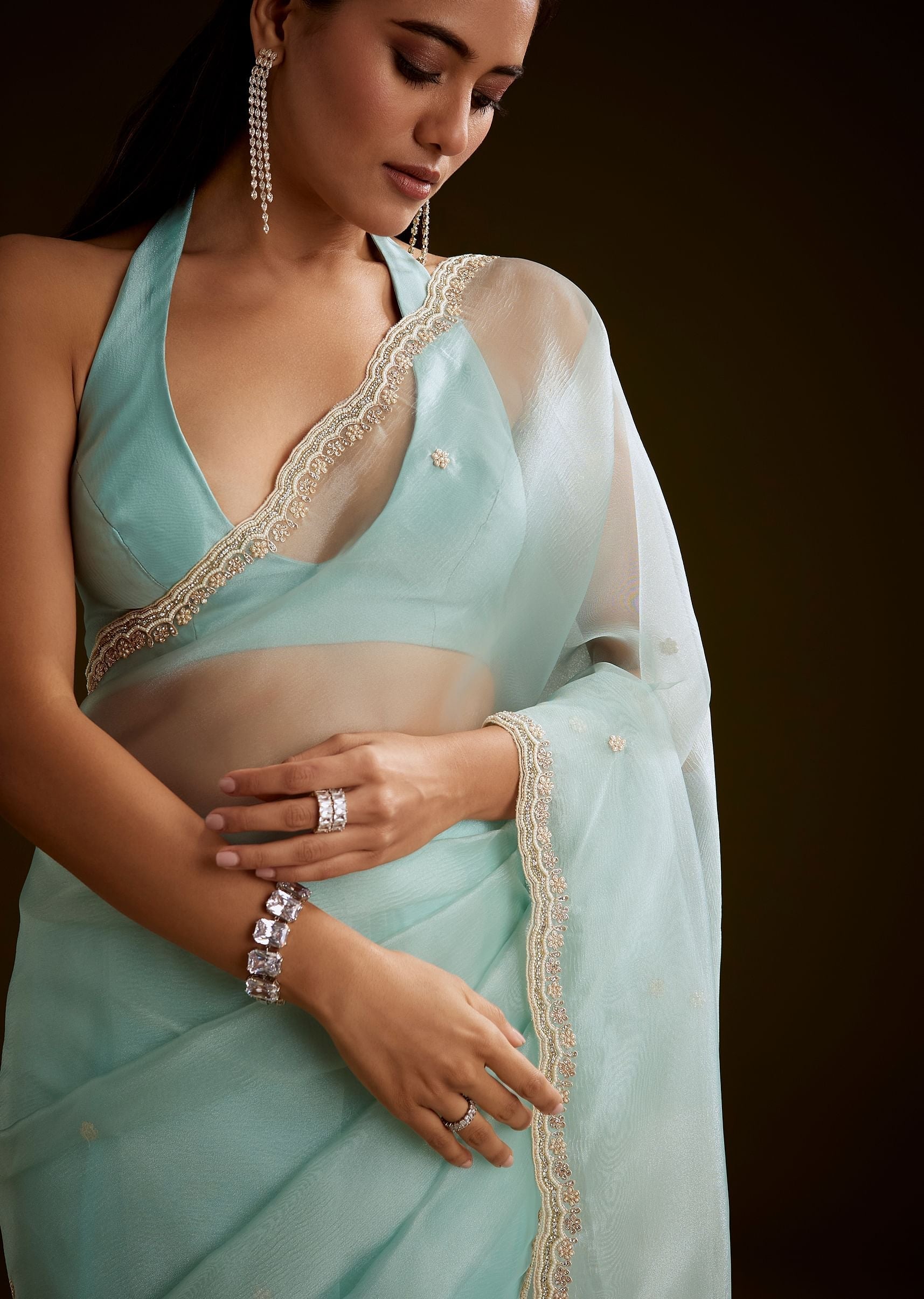 sea-blue-crush-tissue-saree-with-stone-and-moti-embroidery-and-scallop-border-sg285406-3_5f3a934d-a612-4452-82e8-51b683301094.jpg