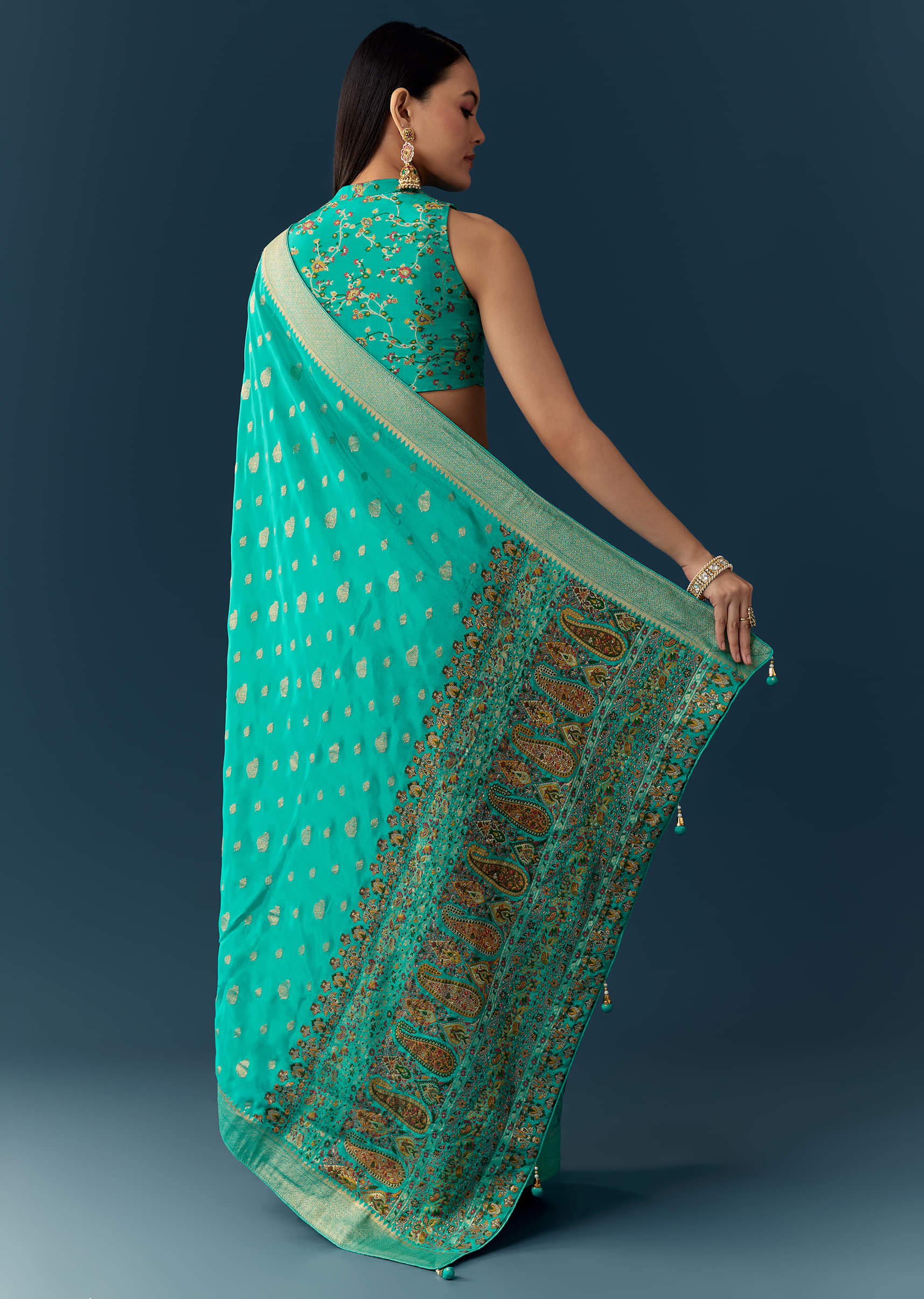 sea-blue-dola-silk-saree-with-woven-border-and-unstitched-blouse-sg350716-4.jpg