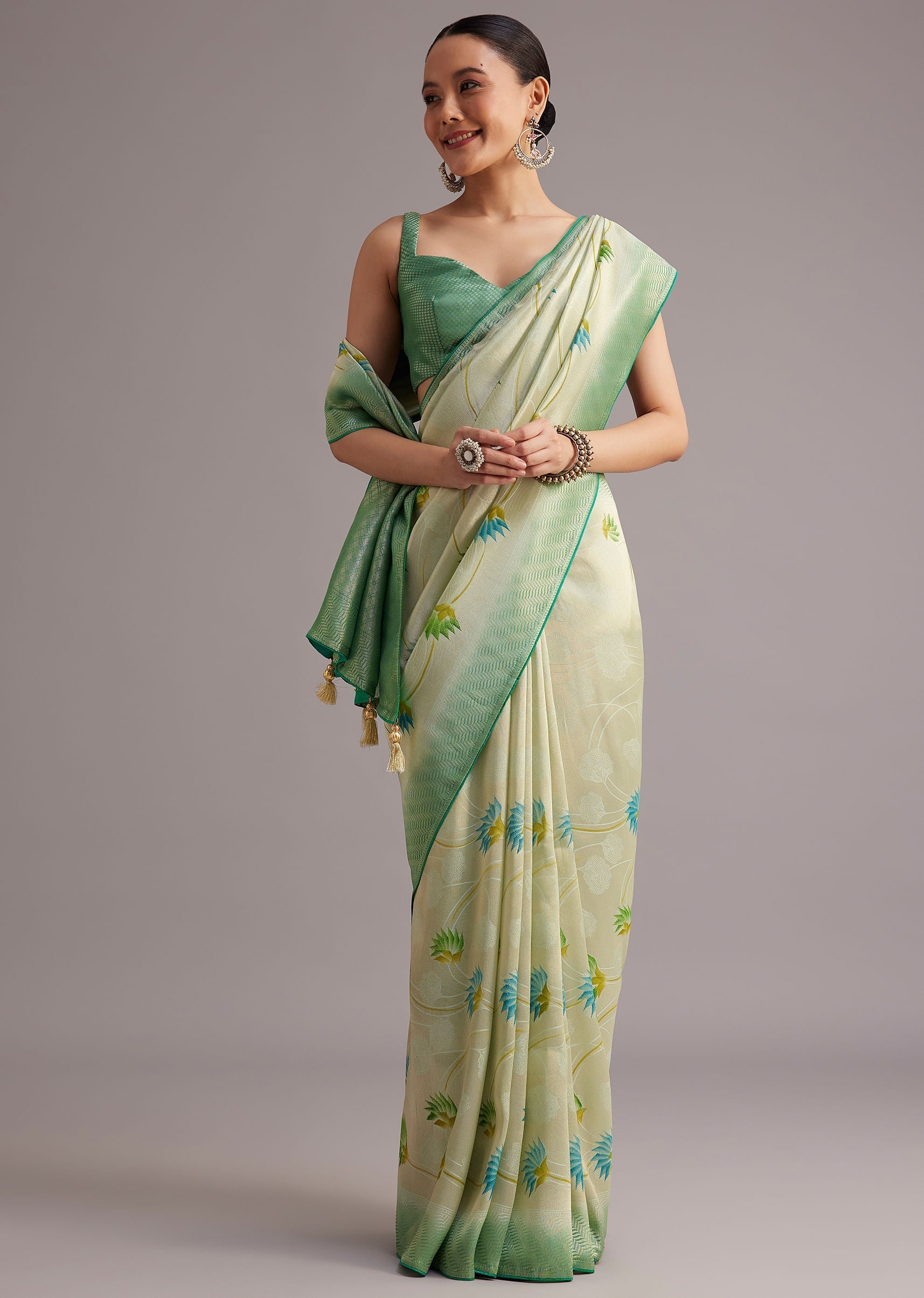 sea_green_tissue_silk_floral_motif_saree_with_contrast_pallu-sg266440_11_04eaba3d-8be8-4e98-92e4-2522bed53f3b.jpg