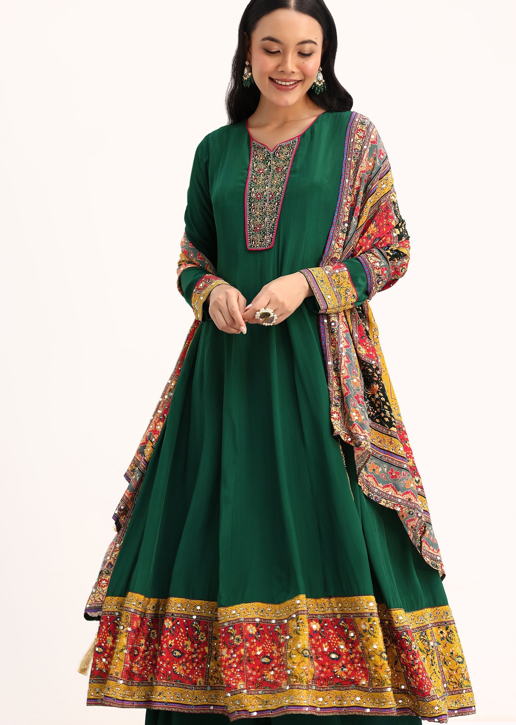 sg243172-green_embroidered_satin_kurta_palazzo_with_dupatta_6_805c1495-f0d3-4e3d-8801-c859f0d36247.jpg