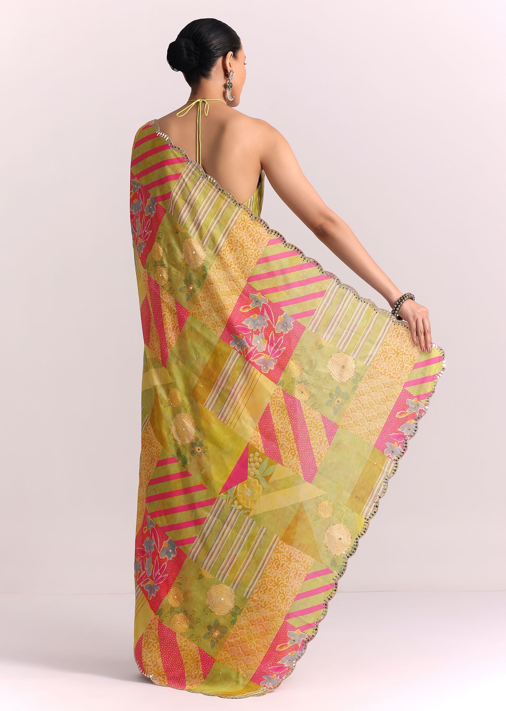 sg257825-green_muslin_printed_saree_with_mirror_work_5_74bb7118-fd23-43b2-be4b-50c65188c6a8.jpg