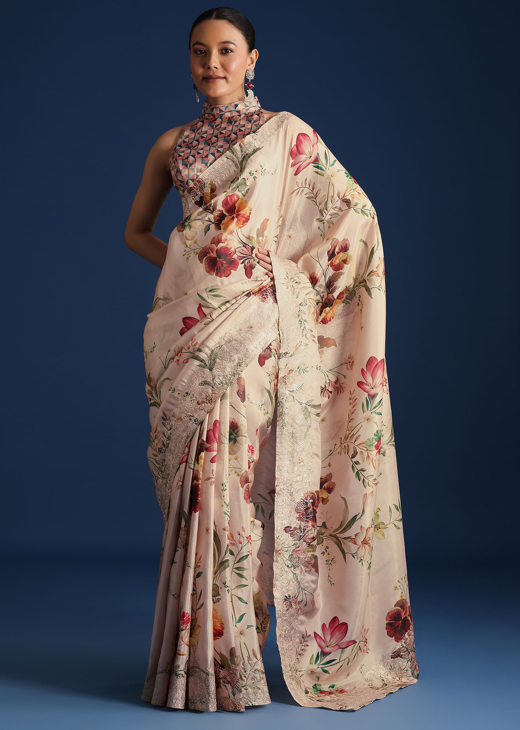 sg262407-off_white_tissue_muslin_printed_saree_with_pitta_work_10_4c92ddfe-dead-41d5-bc76-7832301b09b5.jpg