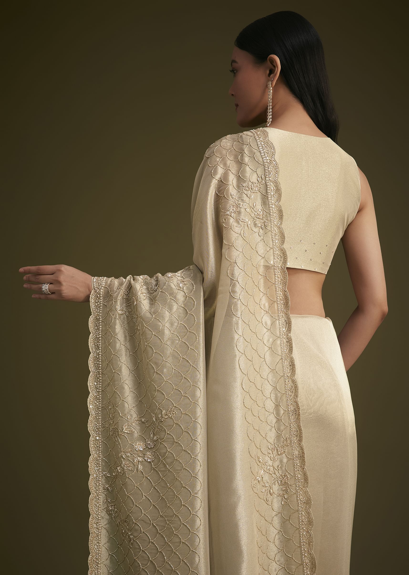silver_beige_tissue_sequins_saree-sg284381_12_31da19e8-04a2-4b96-bf3a-3c5e006ade0f.jpg