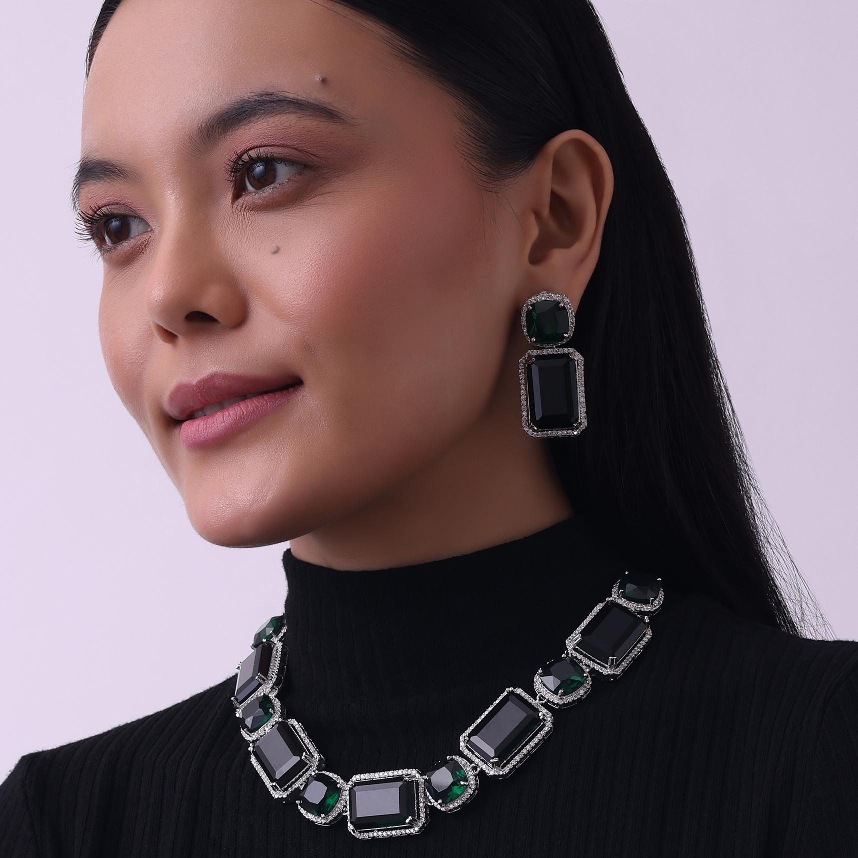 silver_finish_necklace_and_earring_set_studded_with_green_synthetic-sg159057_3_0faf0c12-92e1-42f7-9ebf-644b2be25e0f.png