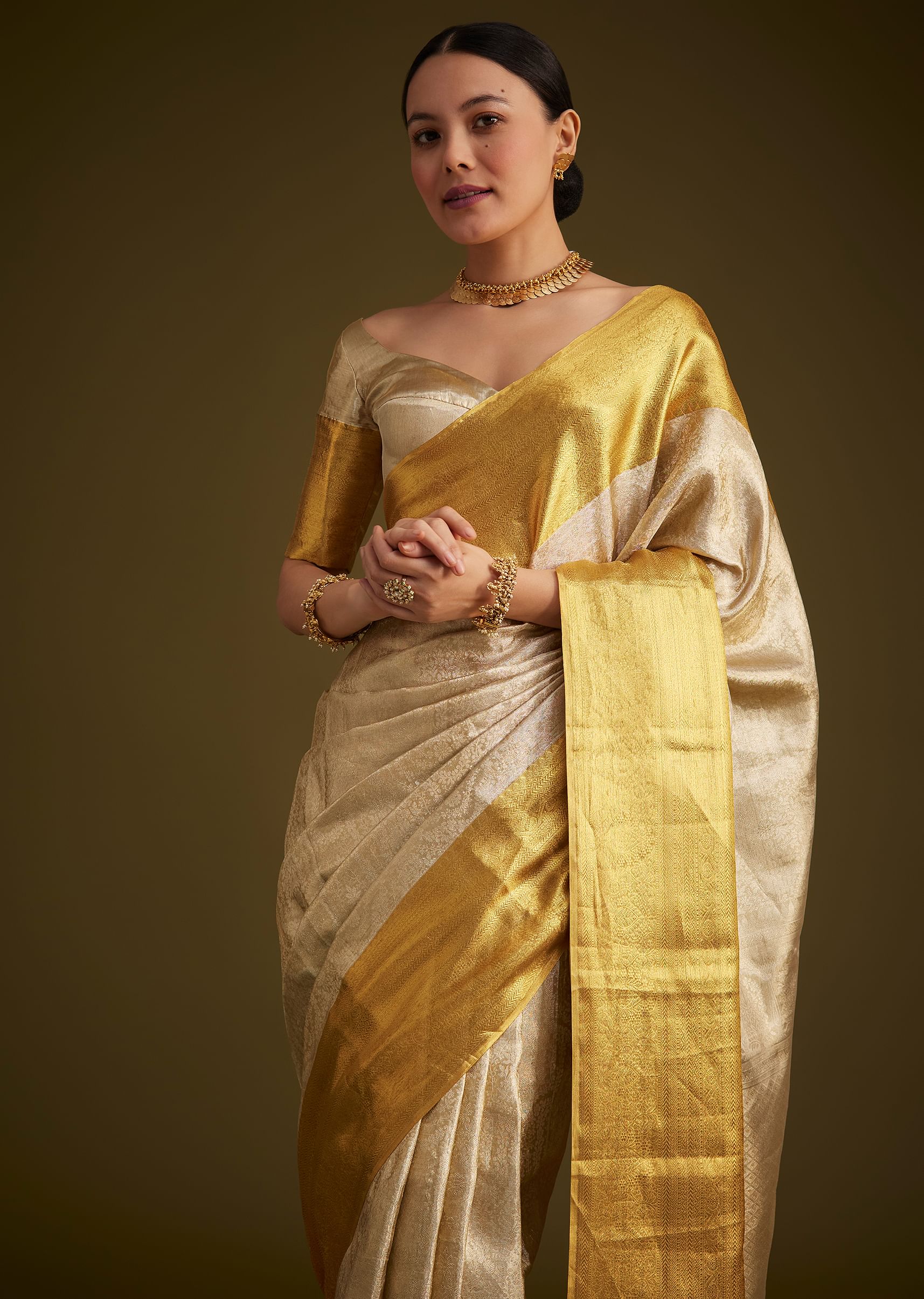 silver_kanjivaram_silk_saree_with_gold_contrast_border_and_p-sg292250_6_cb6d1fc4-3d36-4aca-8546-a7f7b5a991c3.jpg