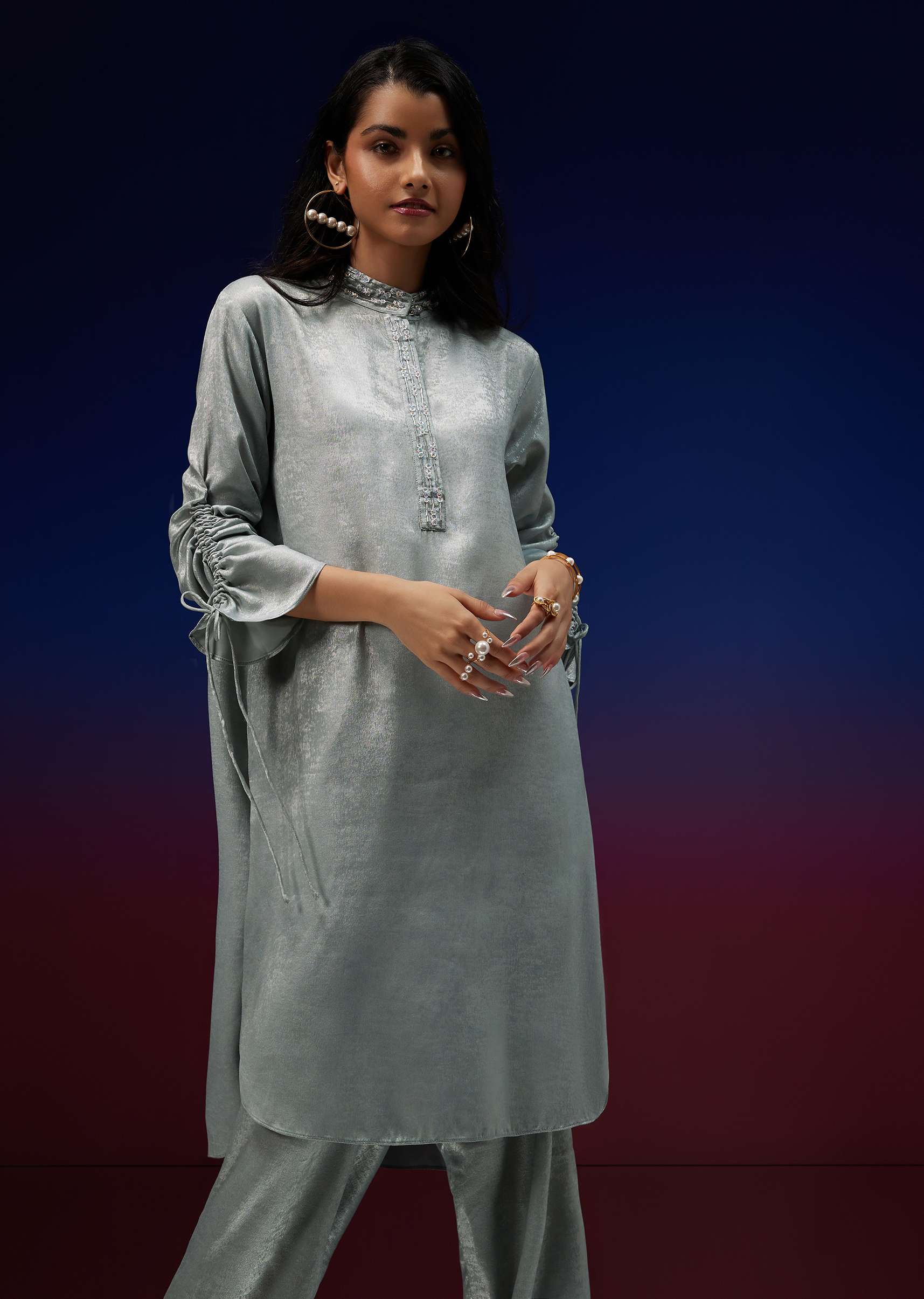 silver_kurta_pant_set_in_foil_with_salli-sg148838_4_57597a5d-550c-44fa-80d9-8ad139774810.jpg