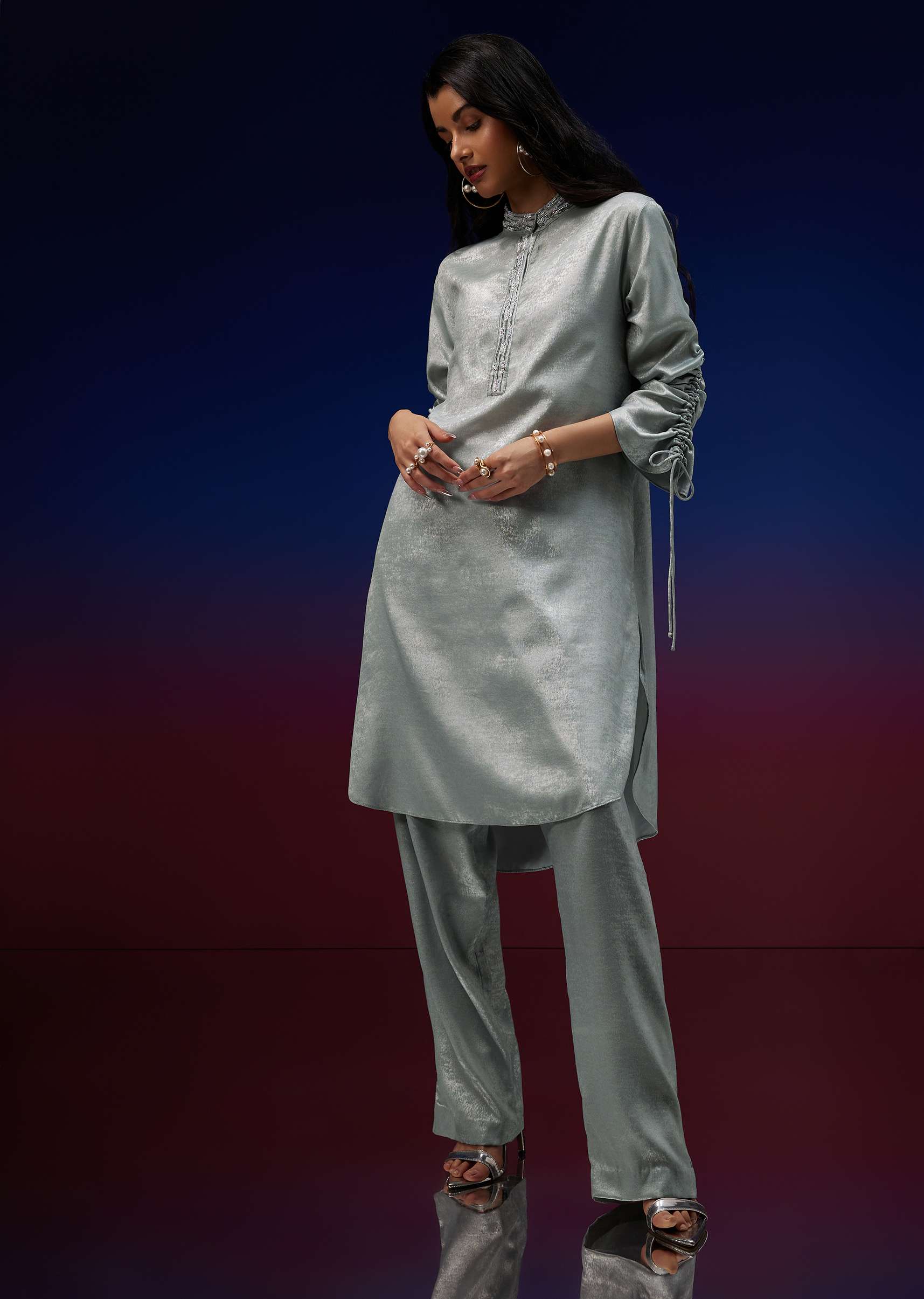silver_kurta_pant_set_in_foil_with_salli-sg148838_5_59759cd1-c984-4c9e-8681-f707e33009d6.jpg