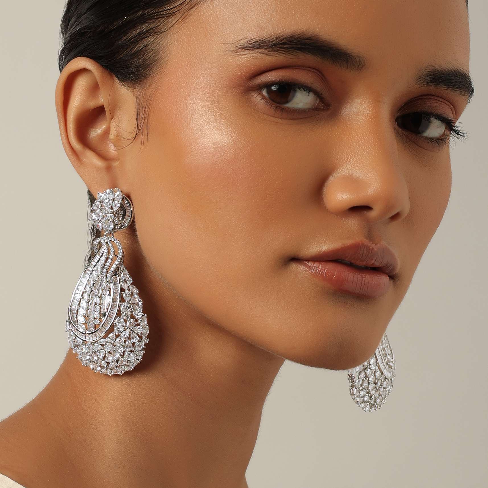 silver_oversized_statement_danglers-sg181109_1_a8ee3cb4-0829-4592-bd3a-bcc9e92084f6.jpg