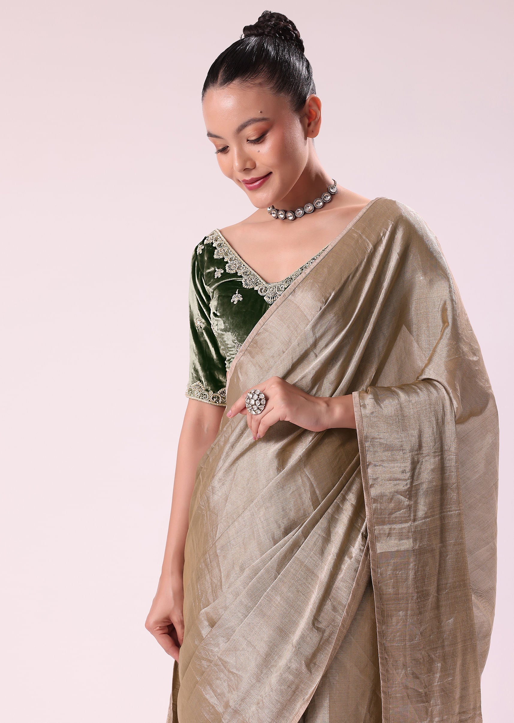silver_zari_tissue_saree_with_embroidered_emerald-sg234032_3_f5f7d006-ade1-4d24-b542-10478ece86b4.jpg
