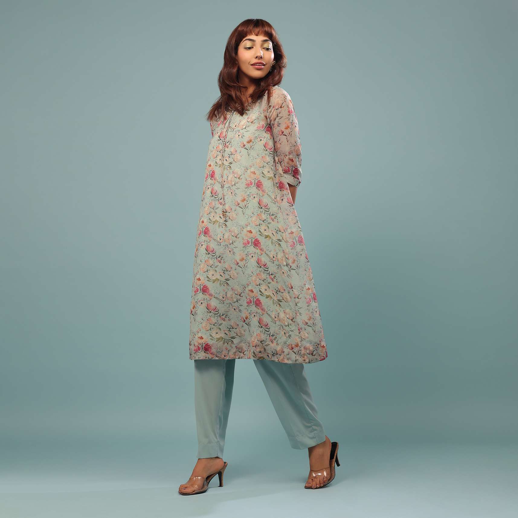 sky_gray_blue_pant-kurta_set_in_georgette-sg107702_3_abea22fc-9437-42d9-8803-722c05c3371f.jpg