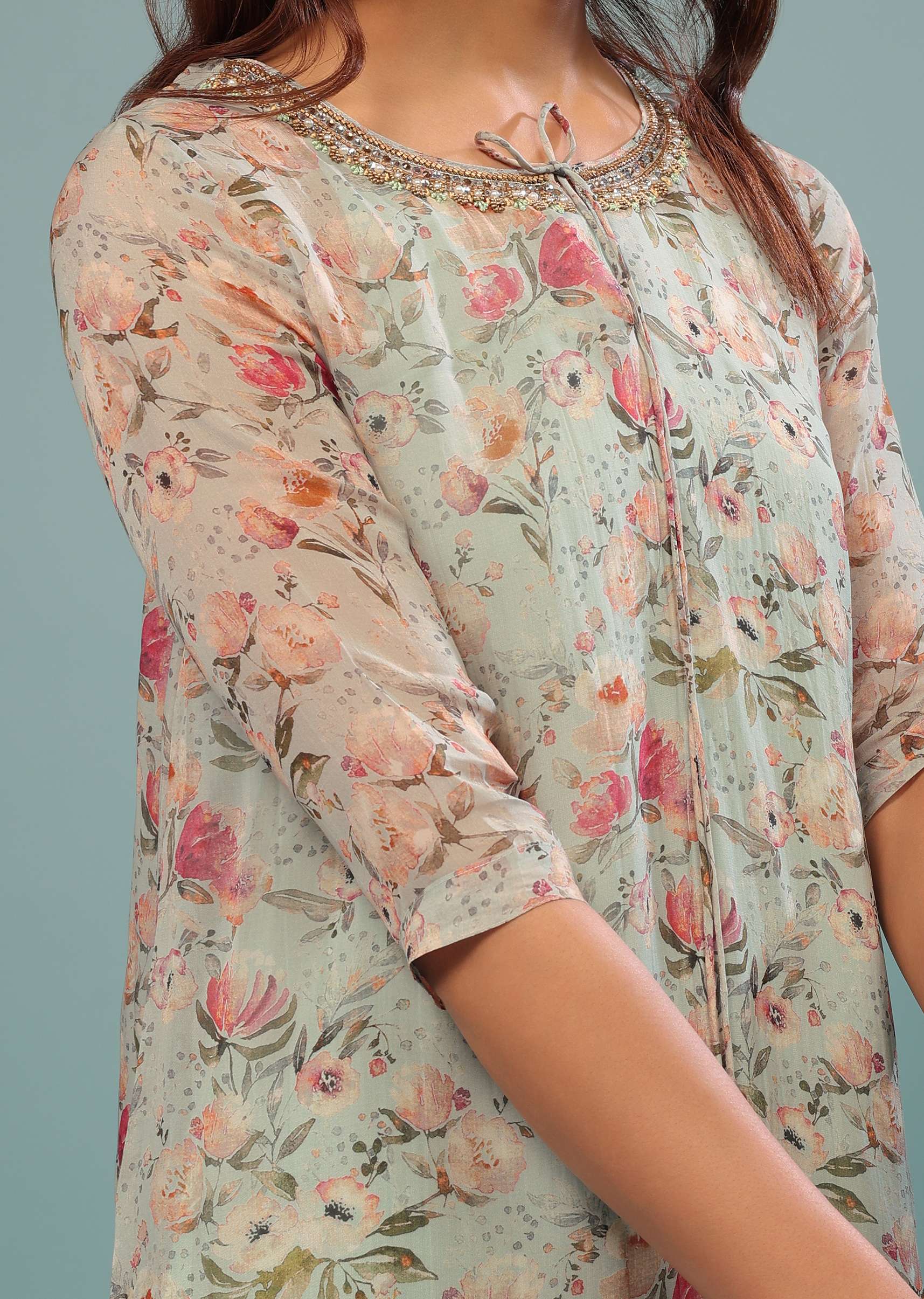 sky_gray_blue_pant-kurta_set_in_georgette-sg107702_6_a13981c7-0ded-46e8-9427-207821adb264.jpg