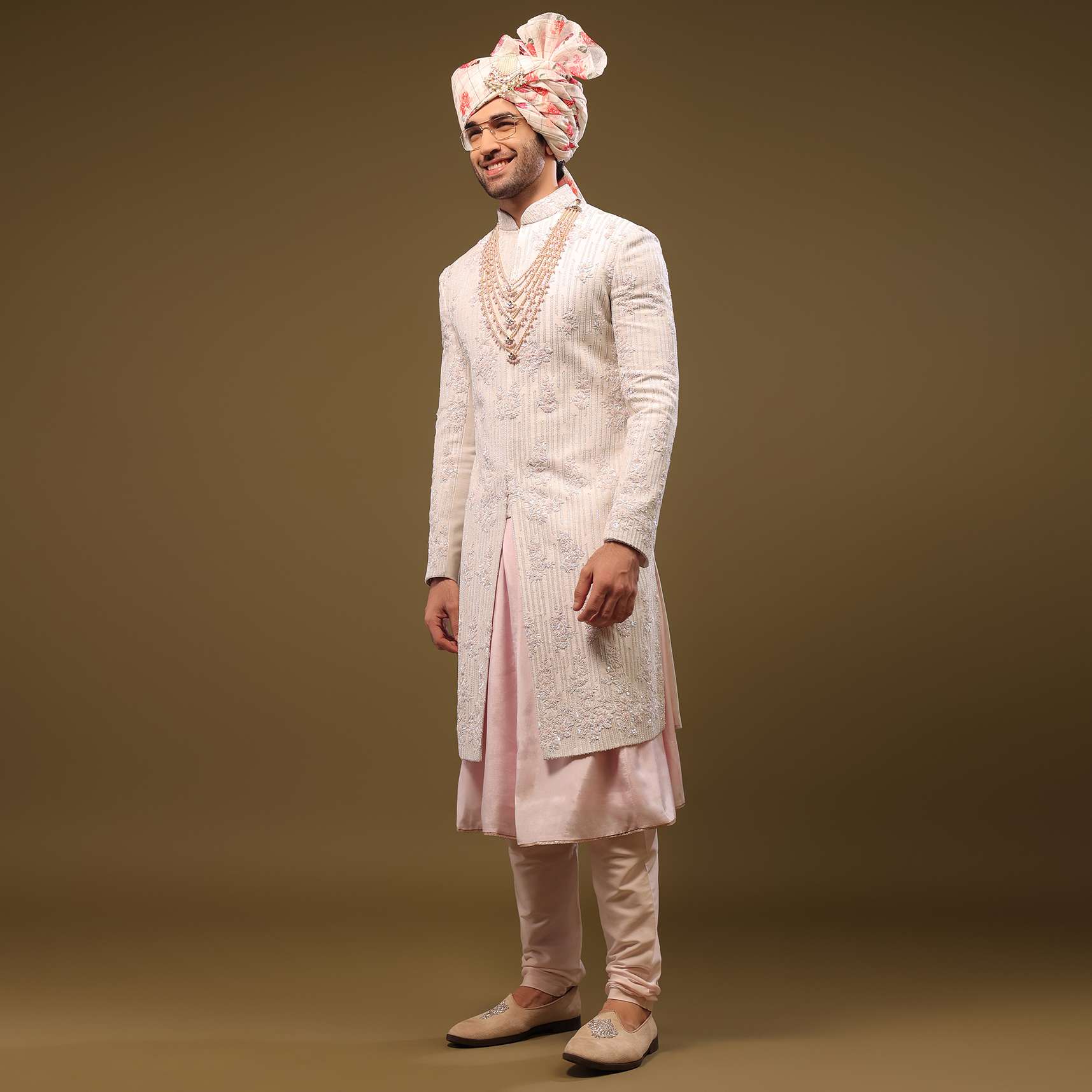 snow_white_silk_sherwani_set-sg137339_3.jpg