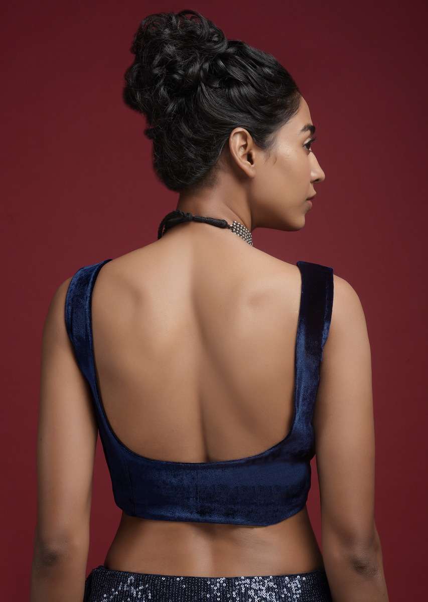space_blue_blouse_in_velvet_with_front_zip_opening_online_-_kalki_fashion_-_sg19323_2__2_a01a7654-8ea3-4ef2-afdc-d4b46f3bf84e.jpg