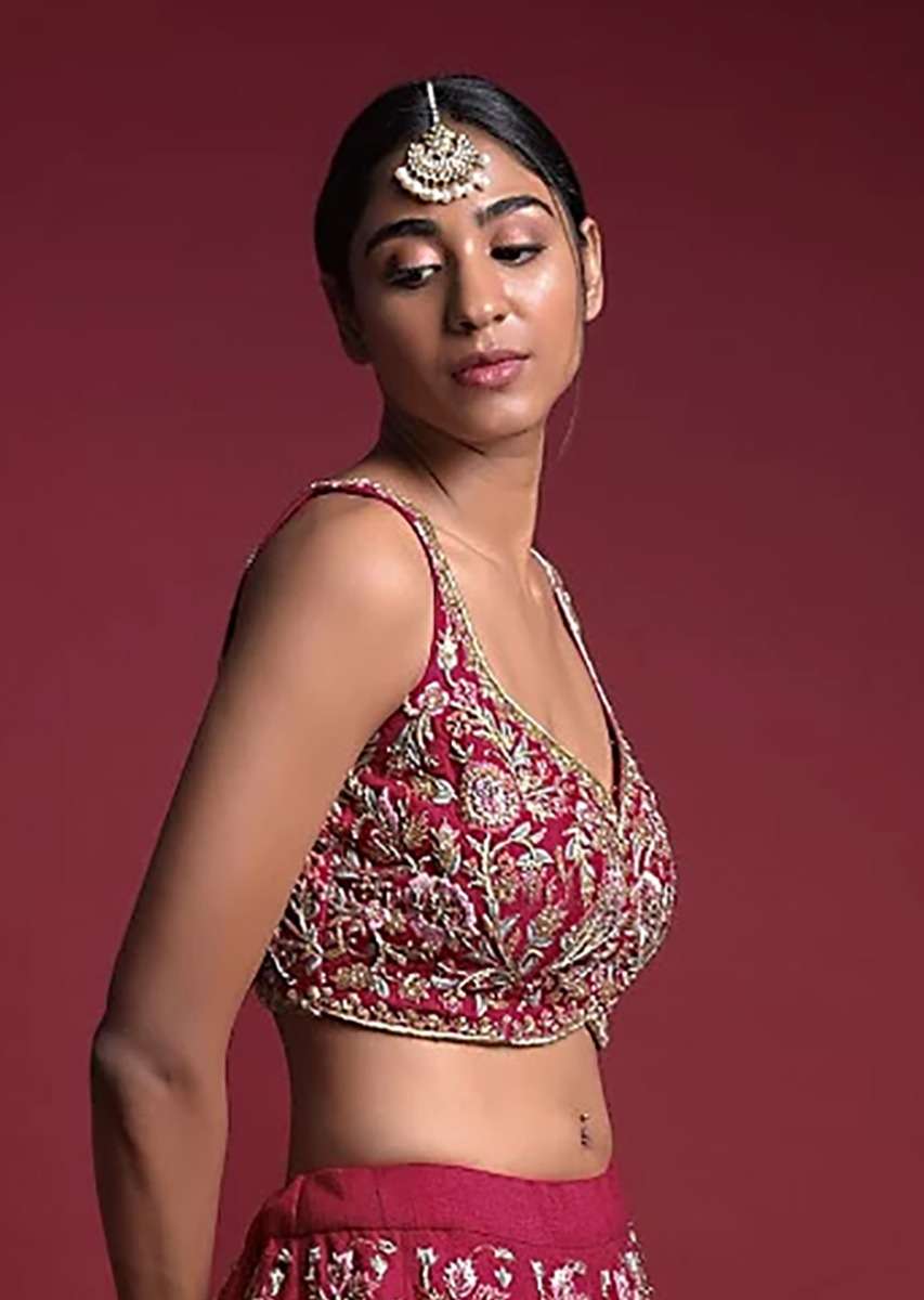 strawberry-pink-choli-in-raw-silk-adorned-with-resham-and-zardosi-embroidered-floral-jaal-online-kalki-fashion-sg43193_4_3d8c55b5-e13b-4a7b-9396-aad8d1824ef9.jpg