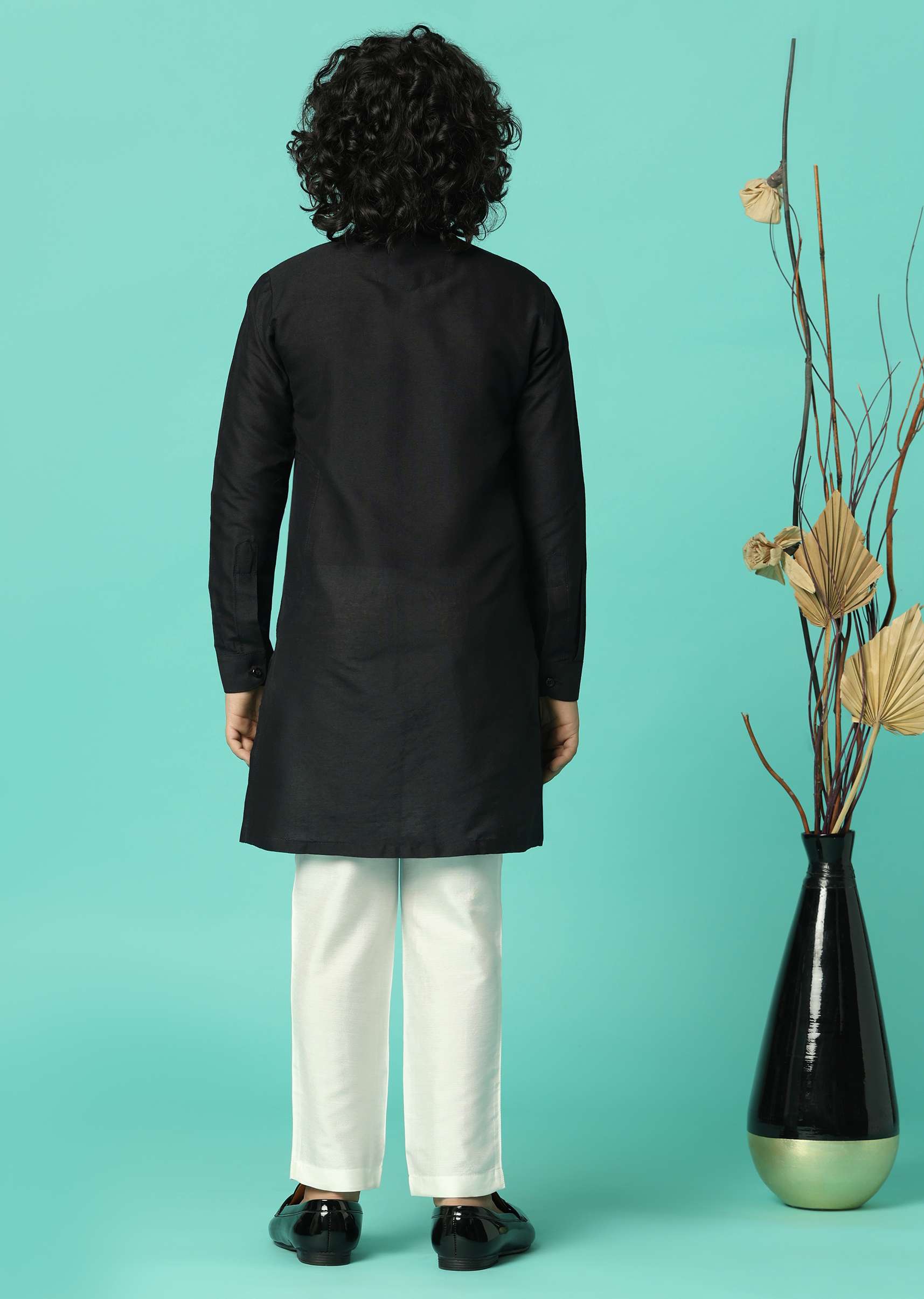 stylish_black_festive_embroidered_kurta_set_for_boys-sg202192_7_1c65410e-9d30-4446-992a-439677bcb594.jpg