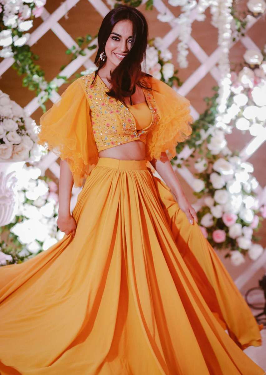 surbhi-jyoti-in-kalki-yellow-crop-top-lehenga-set-with-fancy-blouse-452604_1__1_e30430c2-df97-4ad5-876f-6f48bd52a585.jpg