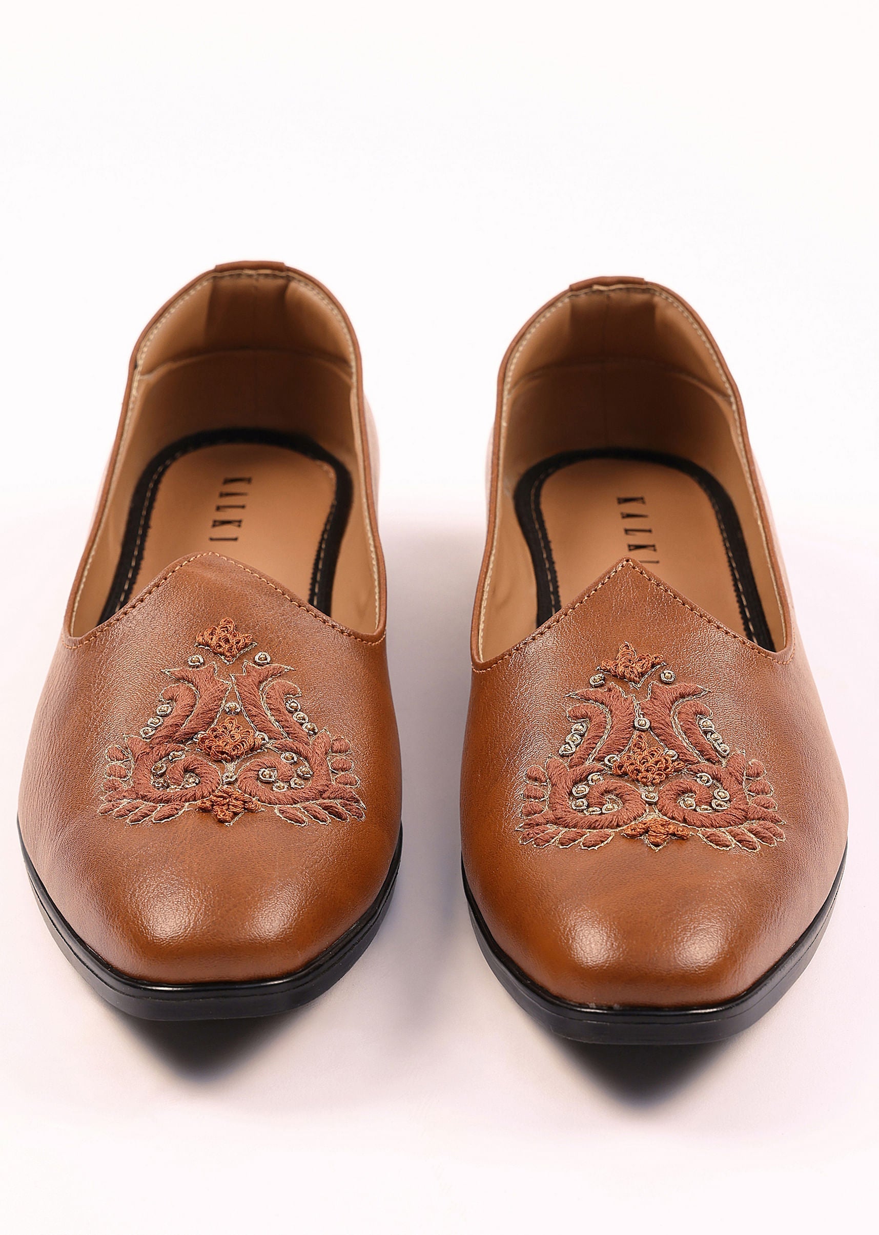 tan_brown_jutti_with_handwork-sg250477_3_a4b254bb-542c-48aa-b025-aadbf896a710.jpg